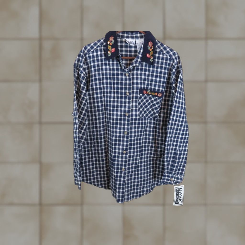 Basic Editions NWT Basic Edition Plaid Button-Down Shirt M Women's Multicolor Collared Long Sleeve Regular Size M Men/Women? Size M / US 6-8 / IT 42-44 - 1 Thumbnail