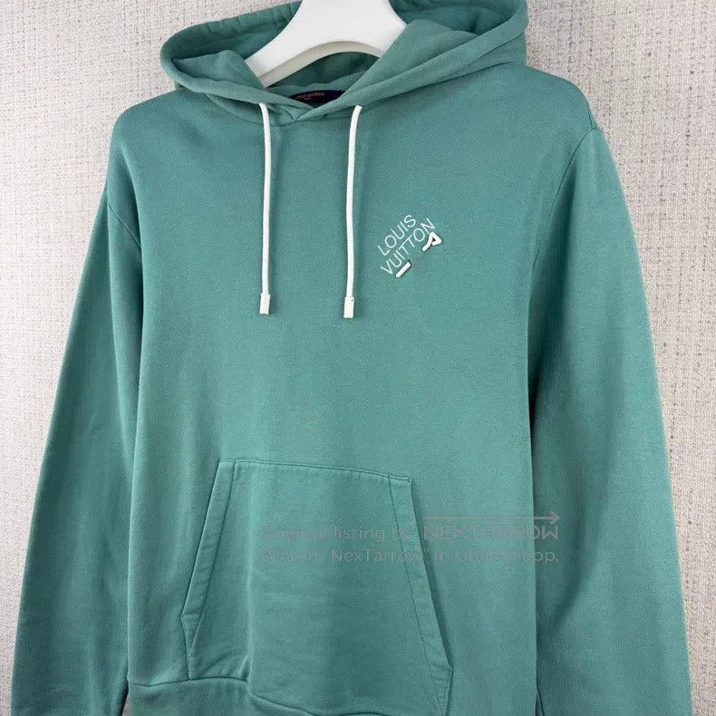 Louis Vuitton Louis Vuitton FW22 Pin Letter Logo Embroidered Hoodie Size US M / EU 48-50 / 2 - 2 Thumbnail