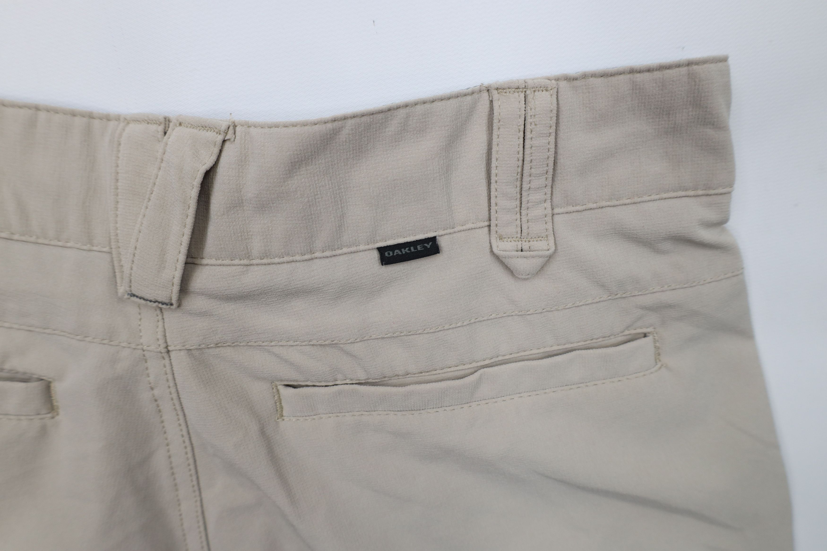 Oakley Vintage Oakley Logo Stretch Golf Golfing Shorts Beige Khaki Size US 30 / EU 46 - 14 Thumbnail