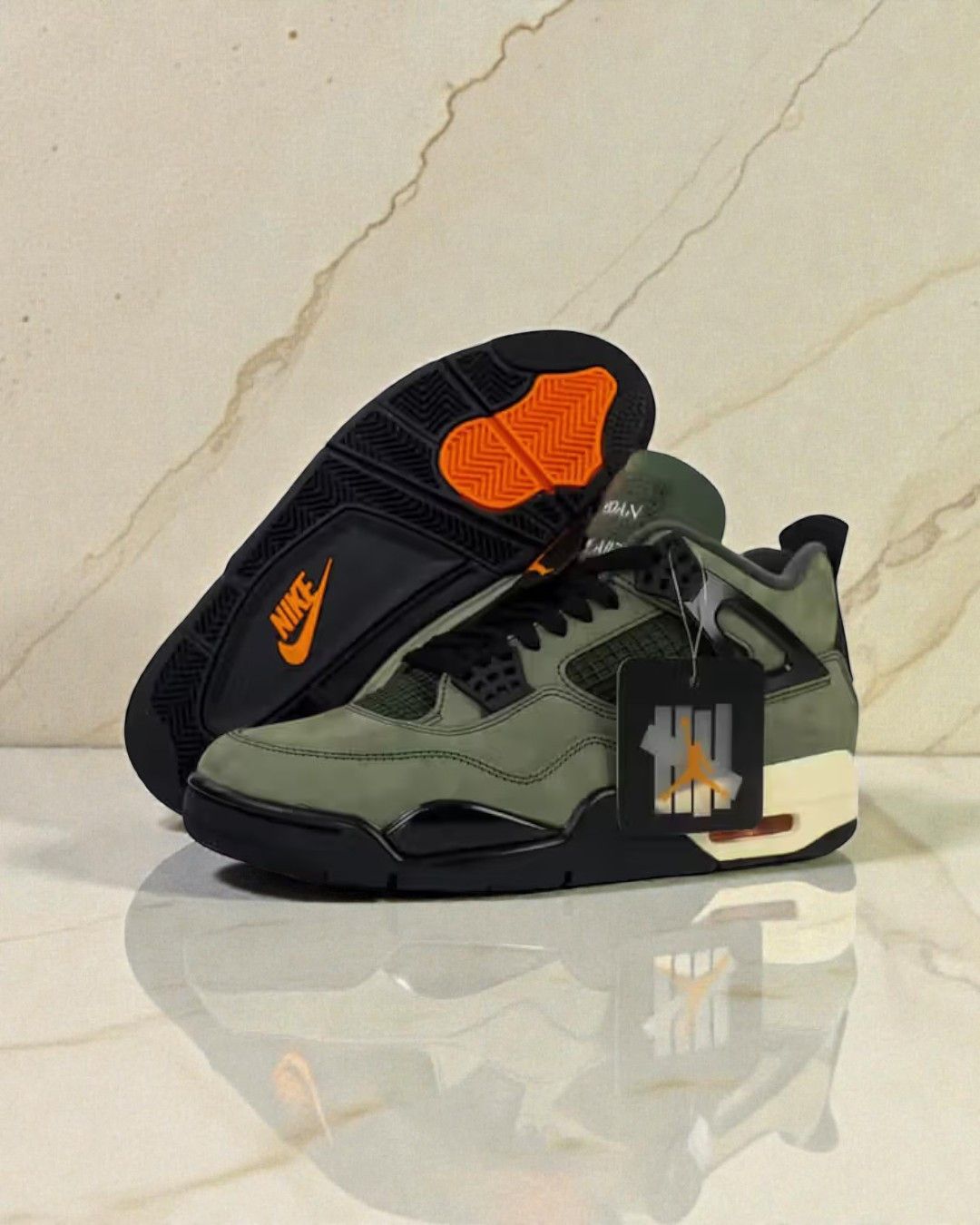 Underated Air Jordan 4 Retro OG SP Undefeated Size US 11 / EU 44 - 2 Thumbnail
