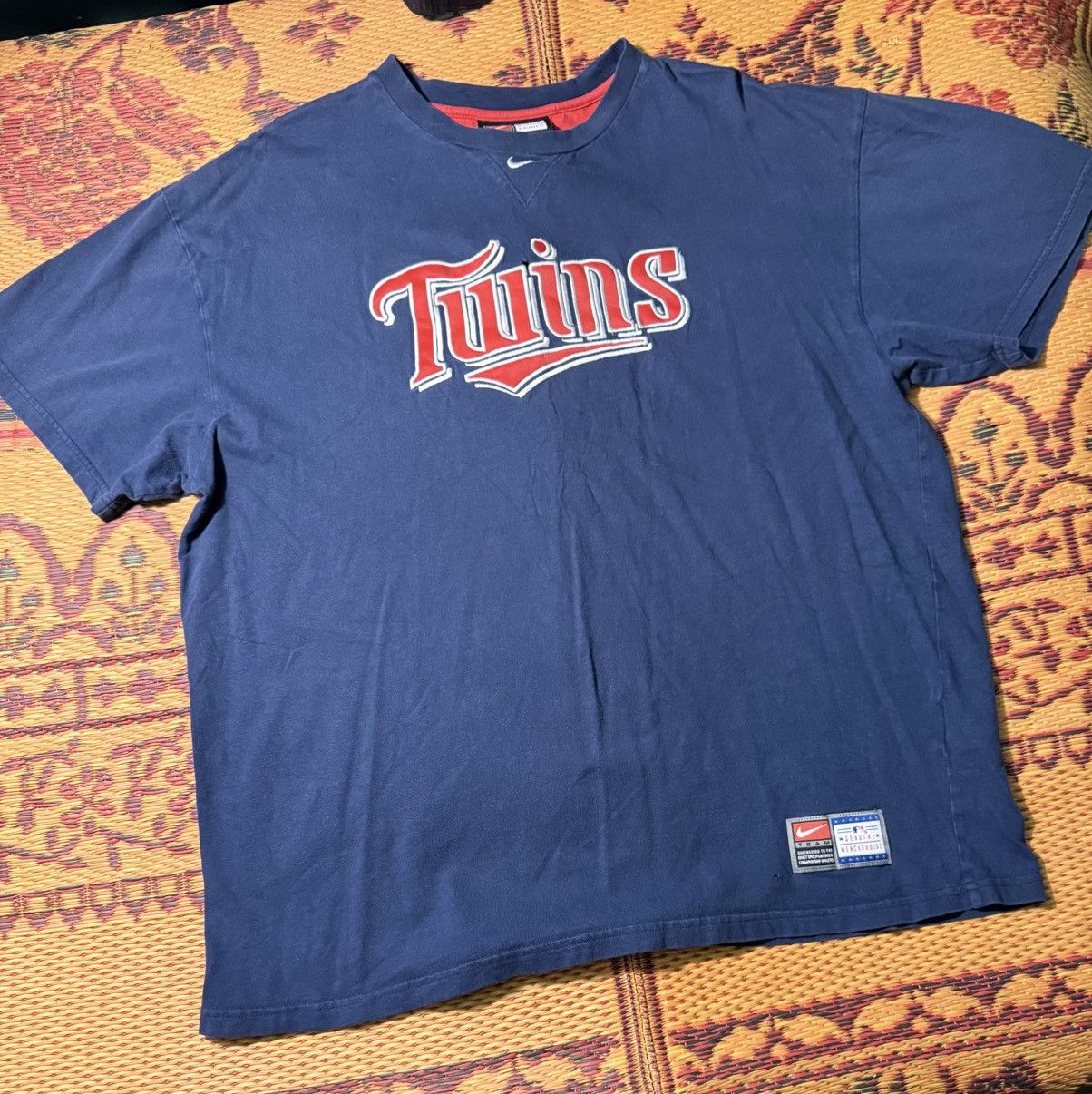 Nike Vintage Nike Minnesota Twins Embroidered T Shirt Size US XL / EU 56 / 4 - 1 Thumbnail