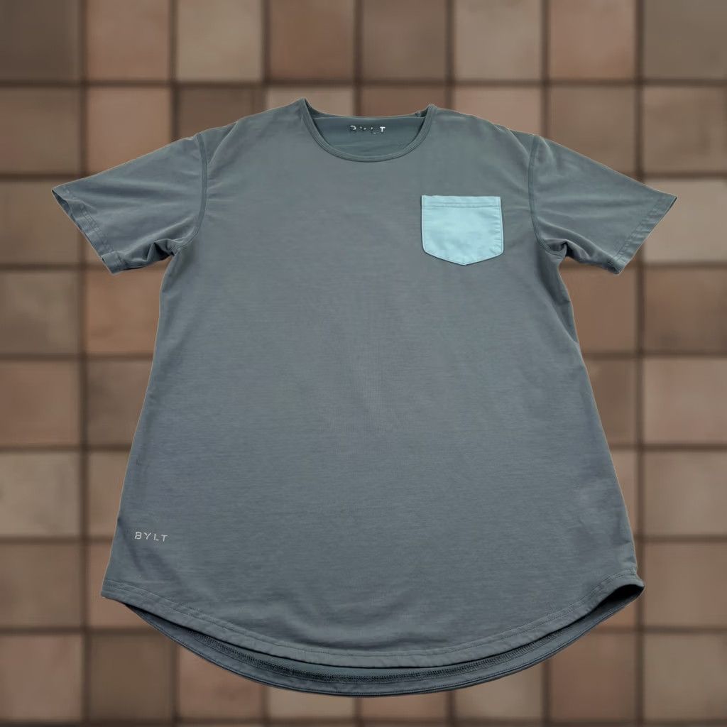 Asics BYLT Basics Shirt Mens M Gray Drop Cut Crew Neck Stretch Athleisure Pocket Shirt Mens Gray BYLT Size US M / EU 48-50 / 2 - 1 Thumbnail