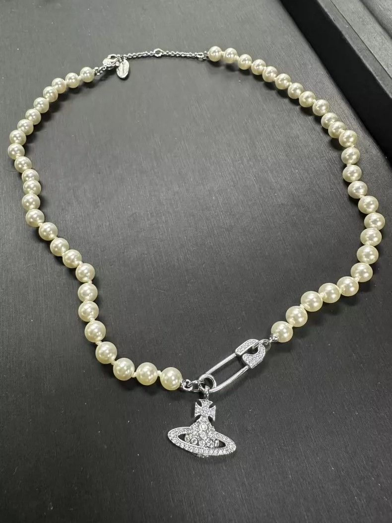 Vivienne Westwood Vivienne Westwood Saturn Pin Pearl Necklace - dmc Size ONE SIZE - 1 Thumbnail