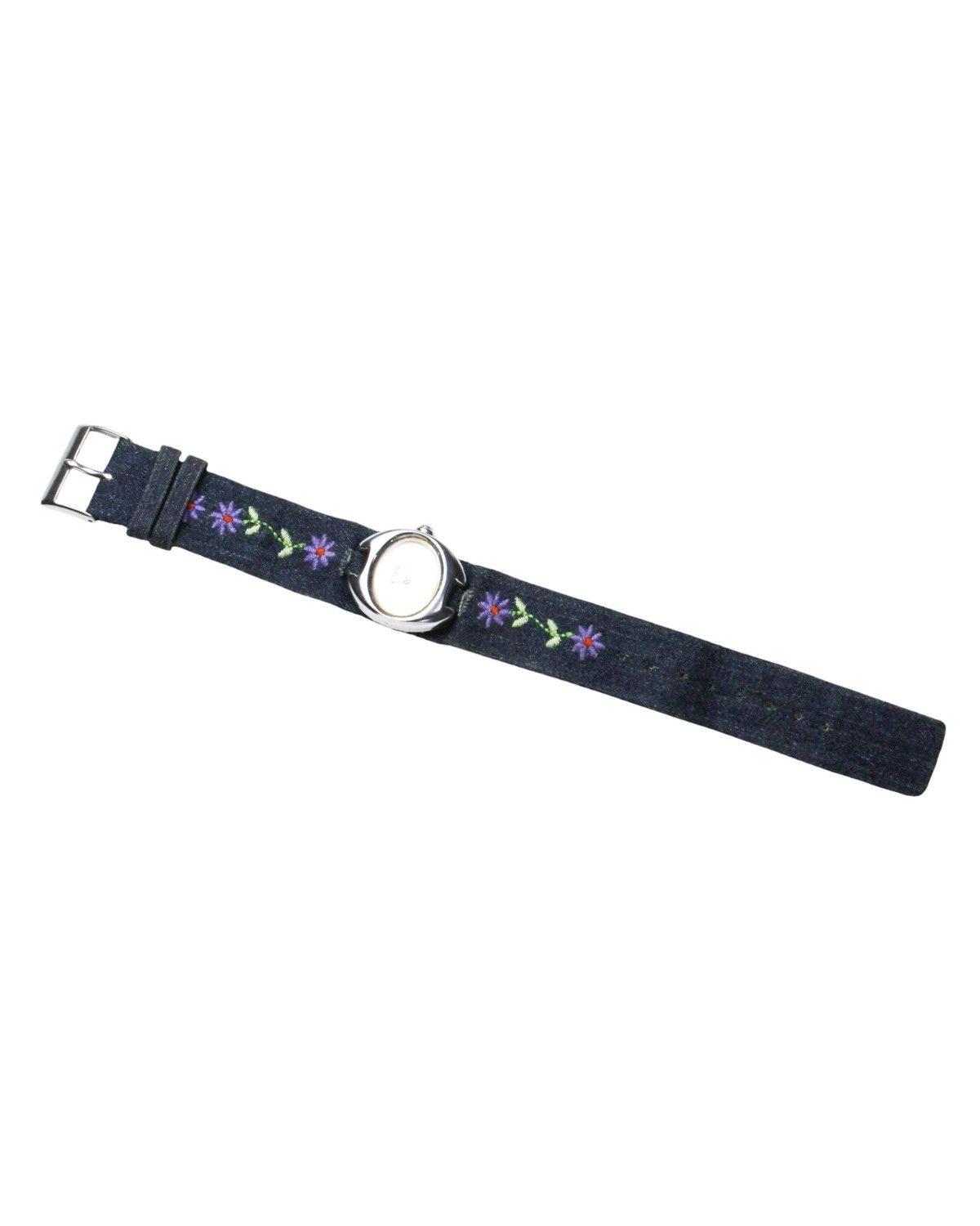 Vintage 2000S TMX JAPAN EMBROIDERED FLOWERS W DENIM BAND WATCH Size ONE SIZE - 7 Thumbnail