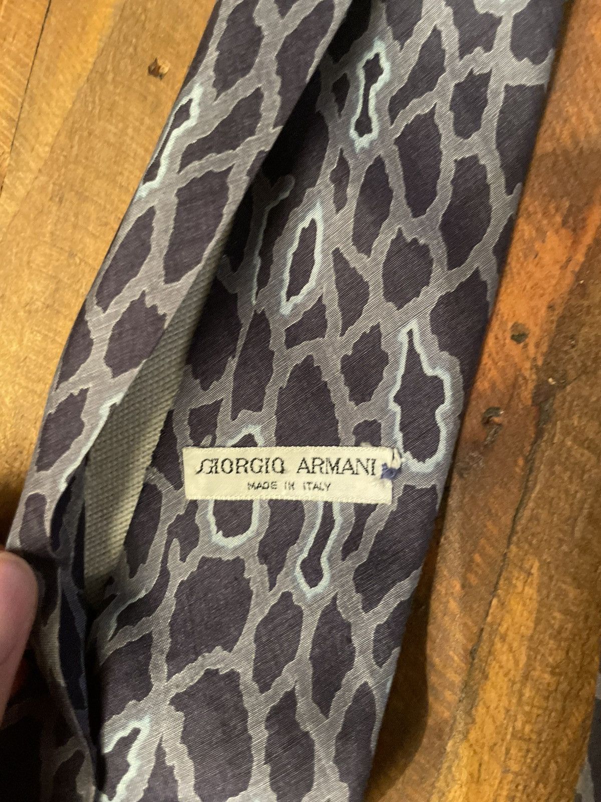 Giorgio Armani Vintage Giorgio Armani Cravatte Navy Abstract Animal Tie Size ONE SIZE - 2 Thumbnail