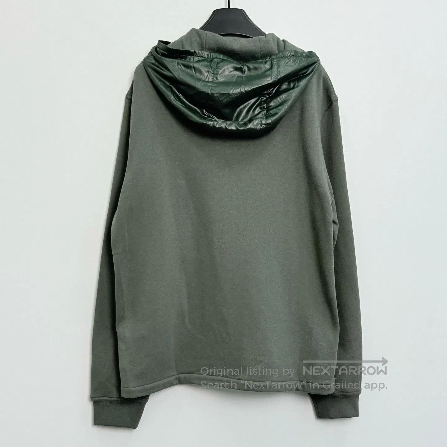 Hermes HERMES Pocket Hooded Long. Size US M / EU 48-50 / 2 - 3 Thumbnail