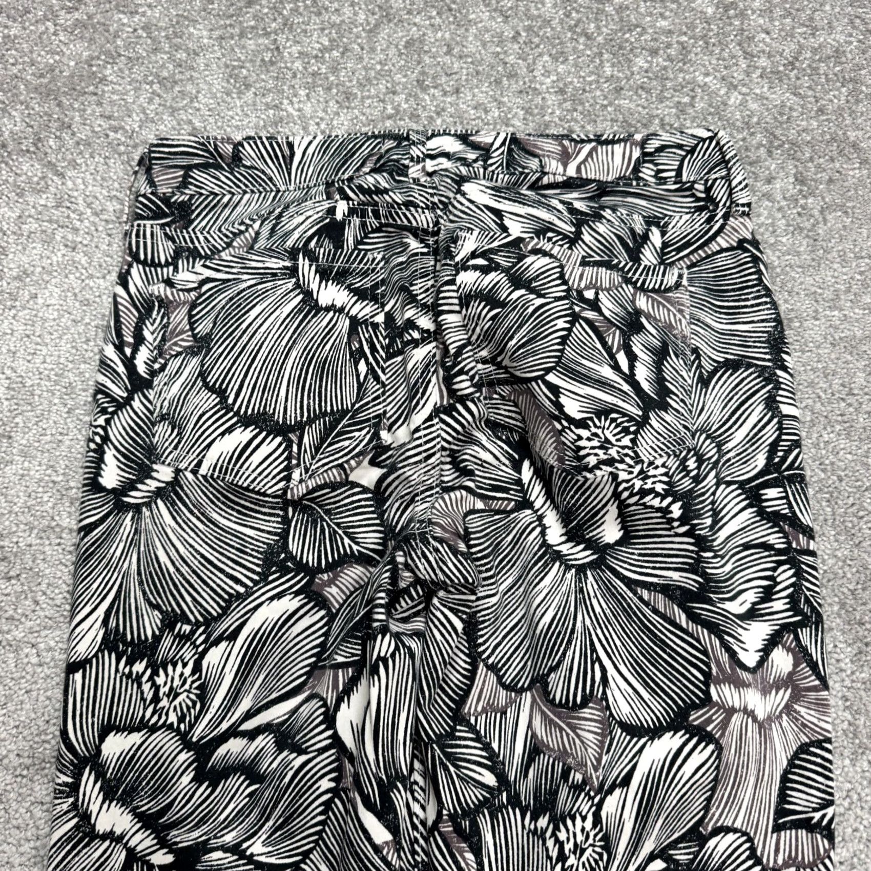 Vintage VINTAGENYDJ Sheri Slim Fit Floral Lift Tuck Technology Ankle Pants Womens 0 Black White Size 25" / US 0 / IT 36 - 4 Thumbnail