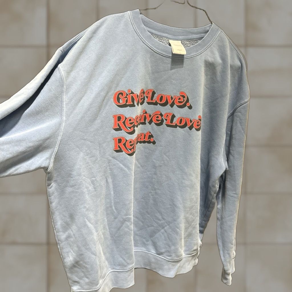 Vintage Love Sweatshirt Blue XL Women Pullover Activewear USA Made Feminine Theme Size XL / US 12-14 / IT 48-50 - 1 Thumbnail