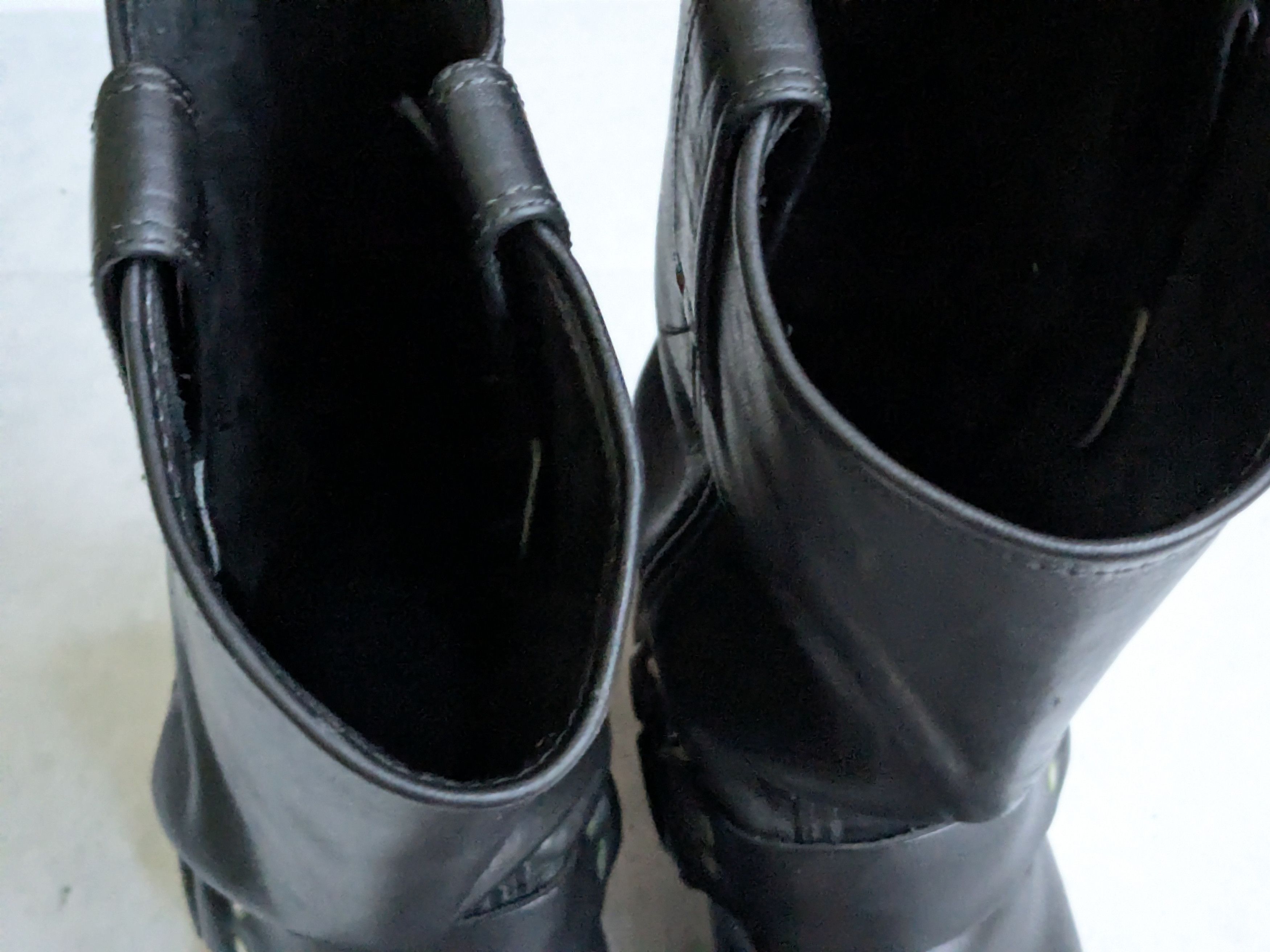 Frye Frye Harness Boots Black Leather 10.5 M Vibram Size US 10.5 / EU 43-44 - 2 Thumbnail