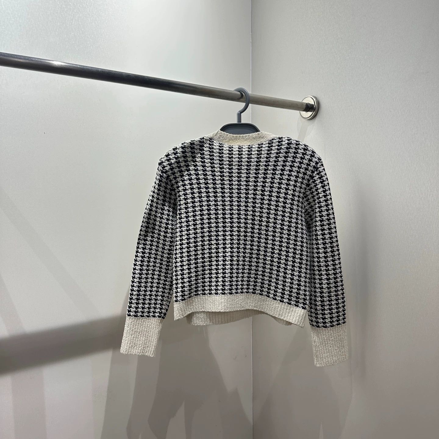 Christian Dior Monsieur Dior Houndstooth CD Pearl Knit Two-Piece Set Women's 36 New Size XS / US 0-2 / IT 36-38 - 2 Thumbnail
