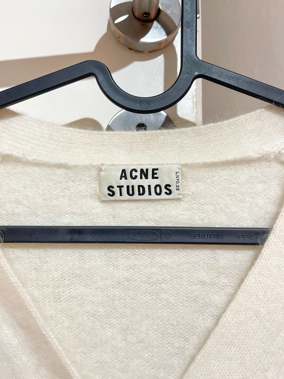 Acne Studios Acne Studios Lesley Angora PSS13 Knit Cardigan Size S / US 4 / IT 40 - 2 Thumbnail