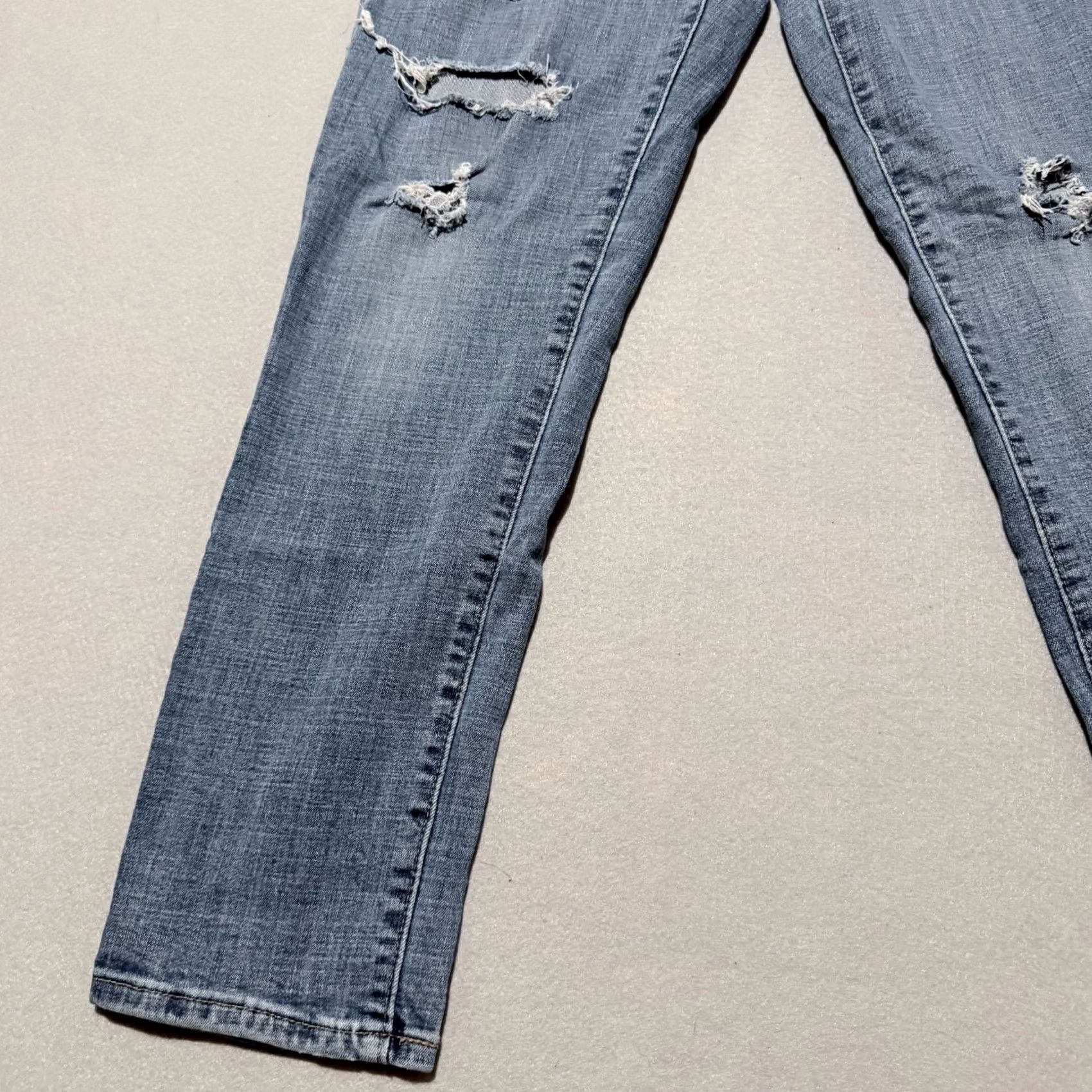 Levi's Levi’s Jeans Blue Distressed Mid Rise Zip Levi’s Women 27 Jeans 5-Pocket City Hipster 90s Vintage Mens Womens Boys Girls Size 27" / US 4 / IT 40 - 5 Thumbnail
