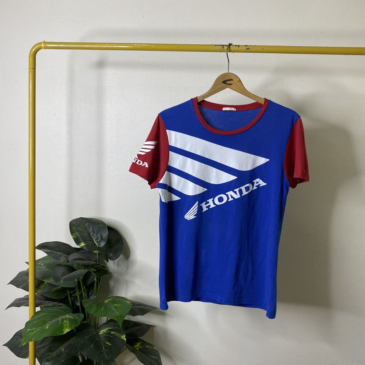 Honda GU x Honda Big Logo Collaboration T Shirt Size US M / EU 48-50 / 2 - 1 Thumbnail