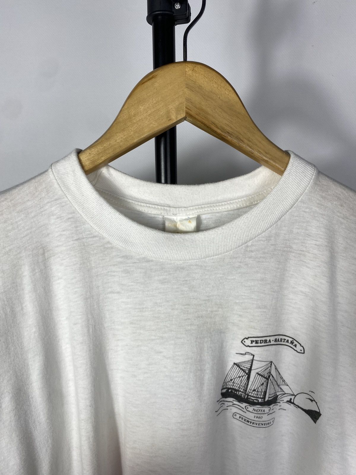 Band Tees × Vintage Vintage 90s Pirate Sartana Fuerteventura Logo Tee T shirt Size US S / EU 44-46 / 1 - 4 Thumbnail