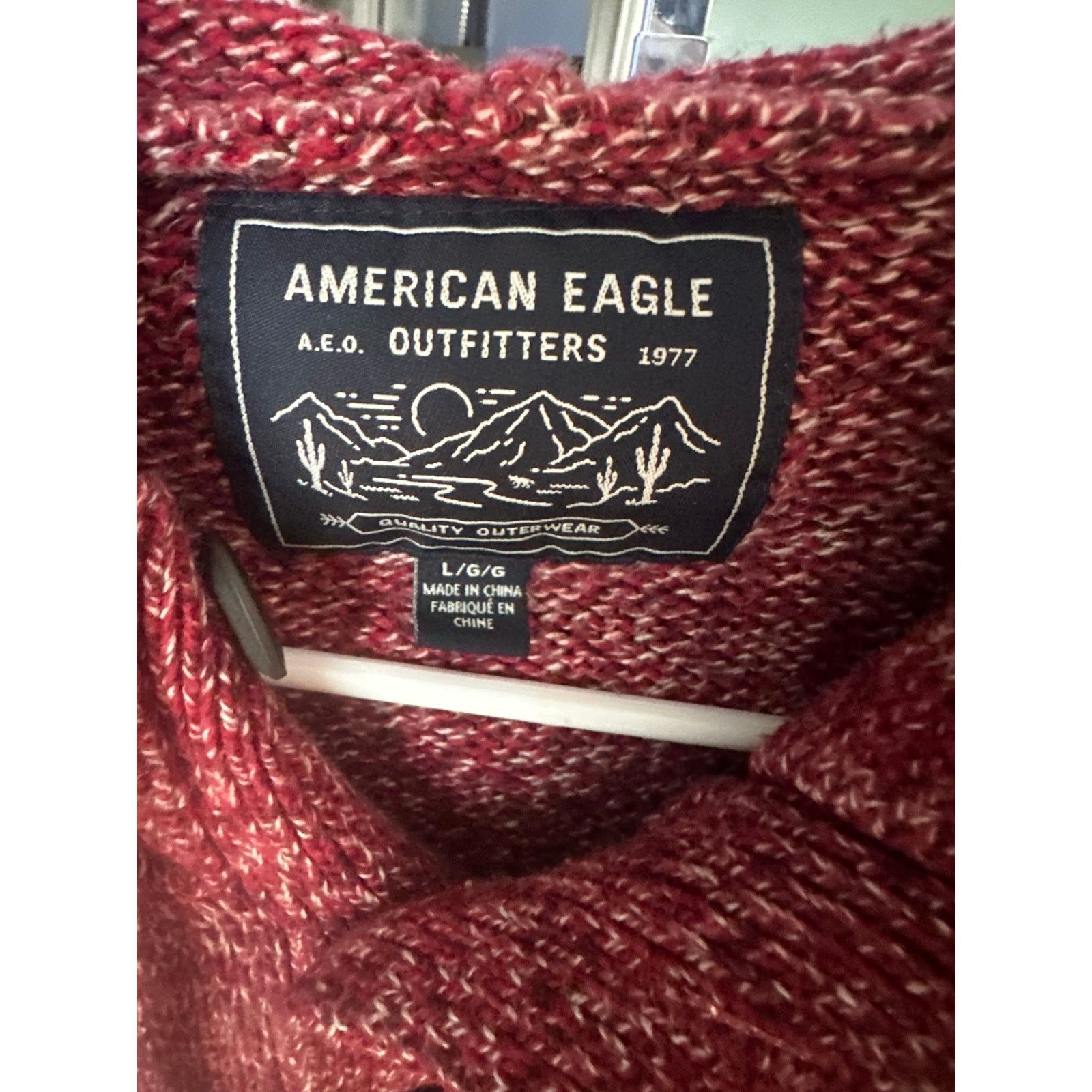 American Eagle Outfitters American Eagle Aztec Tribal Hoodie Red/White/Black Size L Size US L / EU 52-54 / 3 - 2 Thumbnail