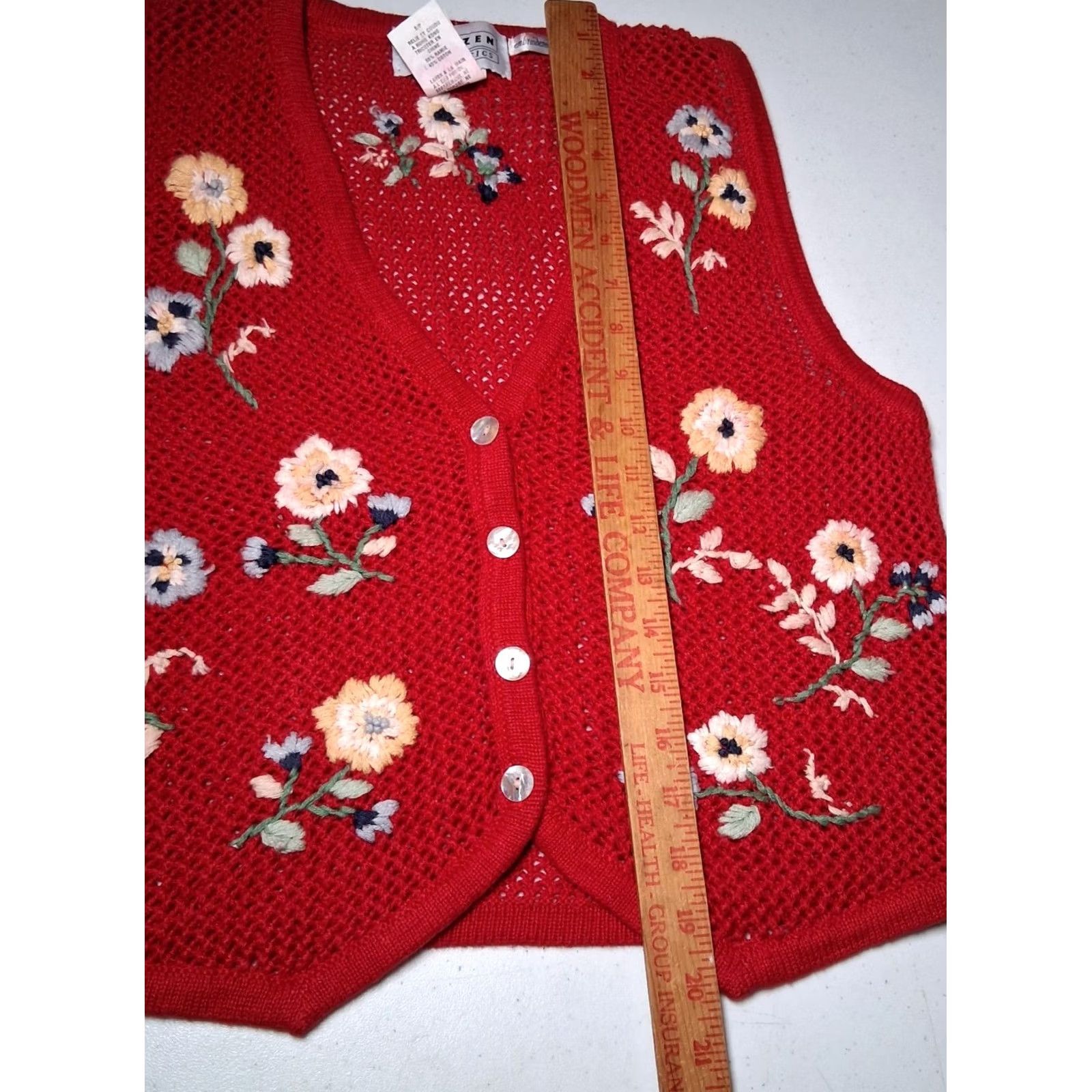 Jantzen VINTAGE Jantzen Sweater Vest Women S Red Hand Embroidered Floral Open Knit Size S / US 4 / IT 40 - 5 Thumbnail