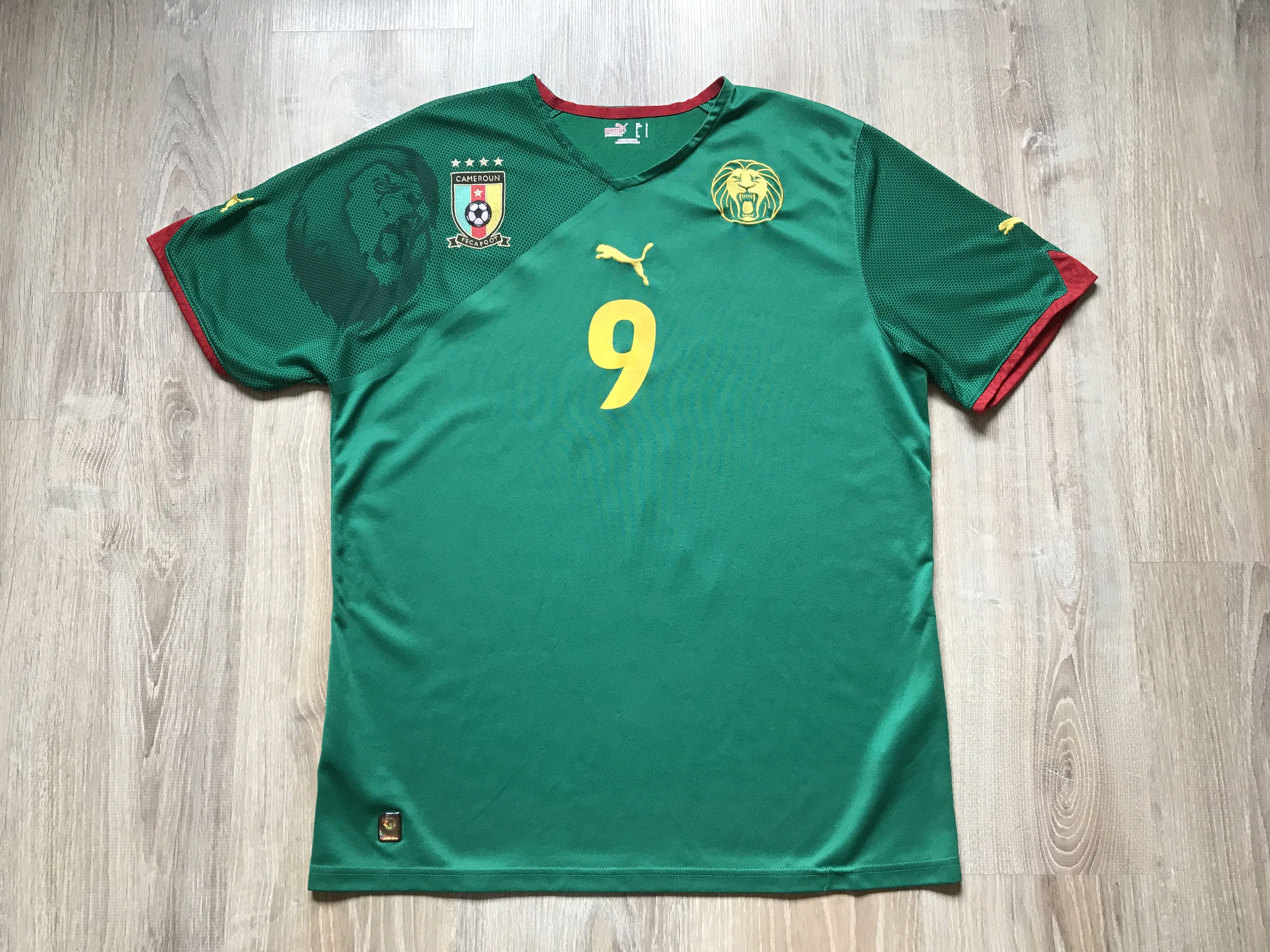 Puma × Vintage Vintage Puma Camerron Home Shirt #9 ETO'O Size US L / EU 52-54 / 3 - 1 Thumbnail