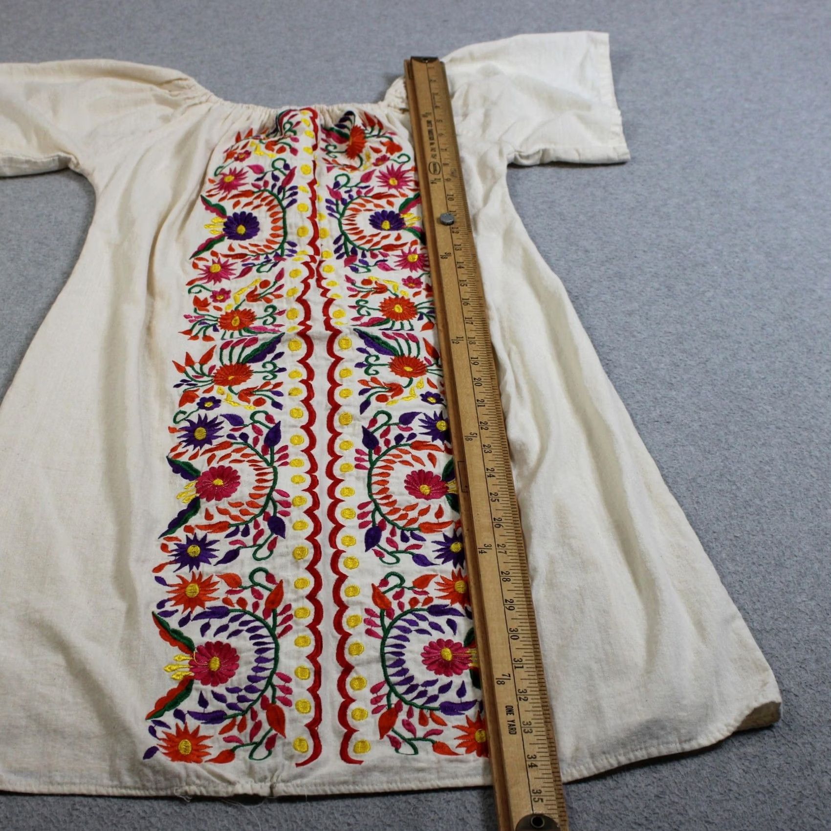Vintage VINTAGE Mexican Embroidered Floral Dress Medium Cream Floral Peasant Boho Tunic Retro Dress Size ONE SIZE - 7 Thumbnail