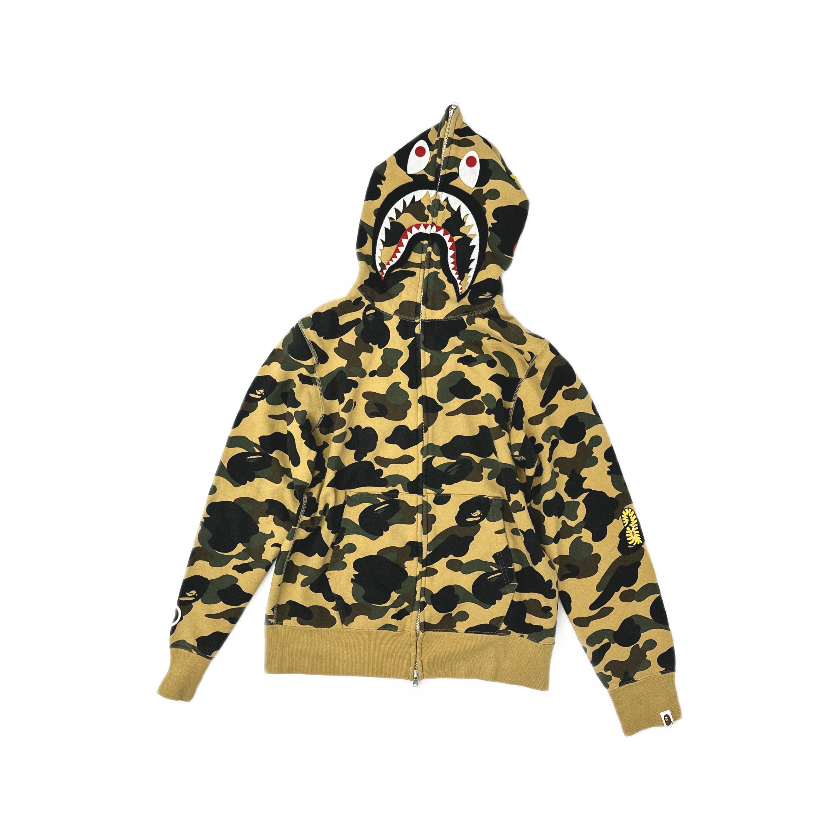 Bape A Bathing Ape 1st Camo Shark Hoodie Size M Size US M / EU 48-50 / 2 - 1 Thumbnail
