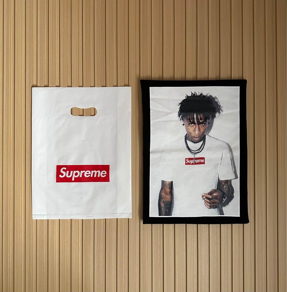 Supreme Supreme Young Boy Tshirt Size US M / EU 48-50 / 2 - 4 Thumbnail