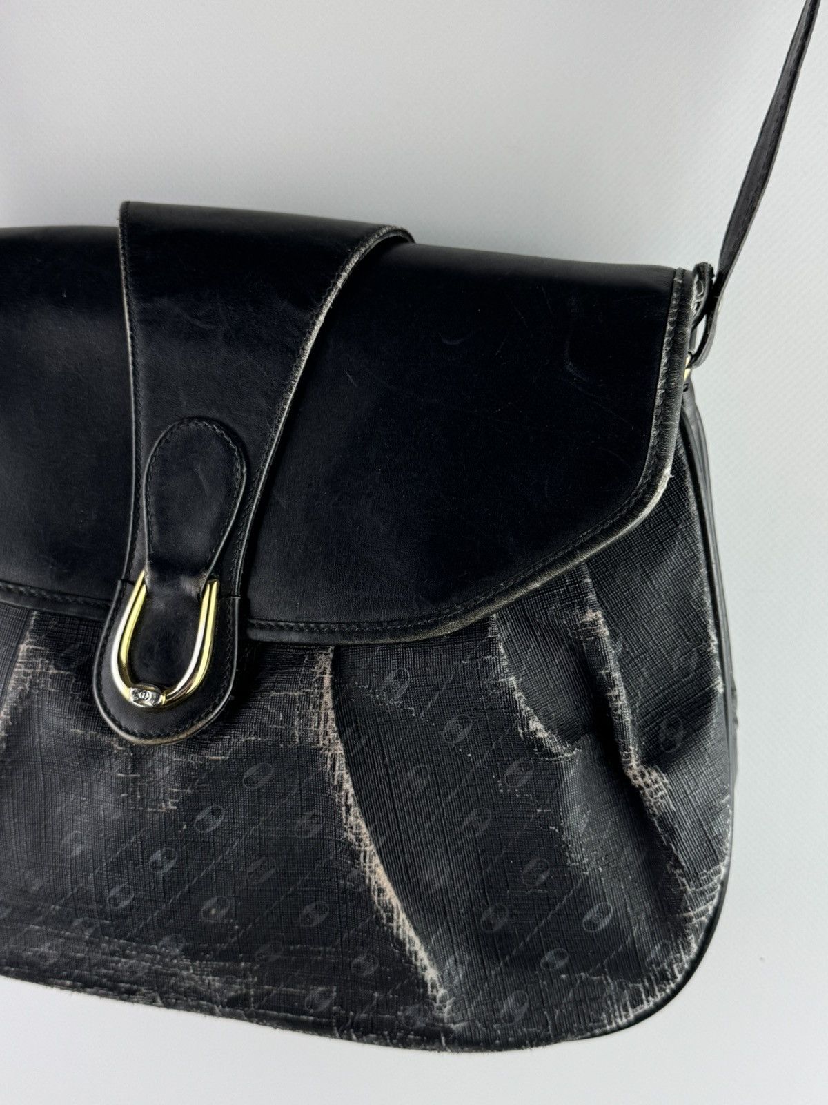 Gucci Vintage Gucci Shoulder / Crossbody Bag Black 111-02-704 Size ONE SIZE - 2 Thumbnail