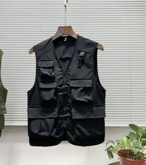 Japanese Brand New 2022 Cool Hype Pocket Cargo Tactical Vest Unisex Size US M / EU 48-50 / 2 - 1 Thumbnail