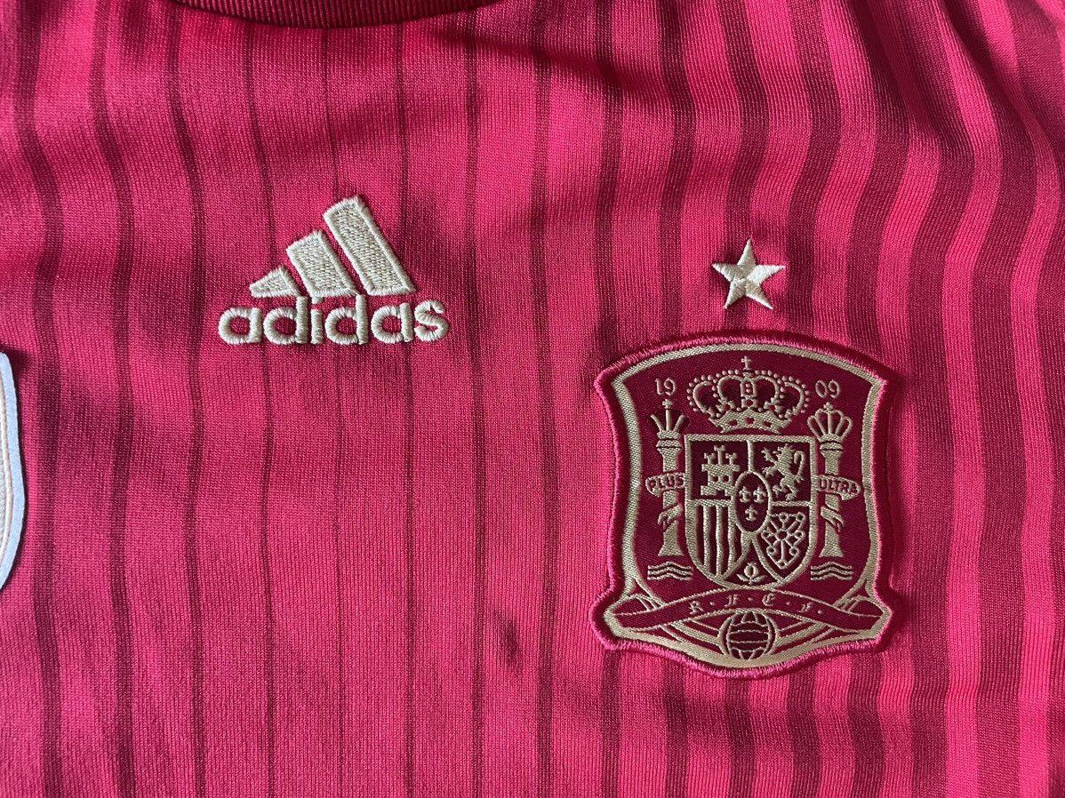 Adidas Adidas FIFA World Cup 2010 Champions Spain Youth Jersey. Size US M / EU 48-50 / 2 - 4 Thumbnail