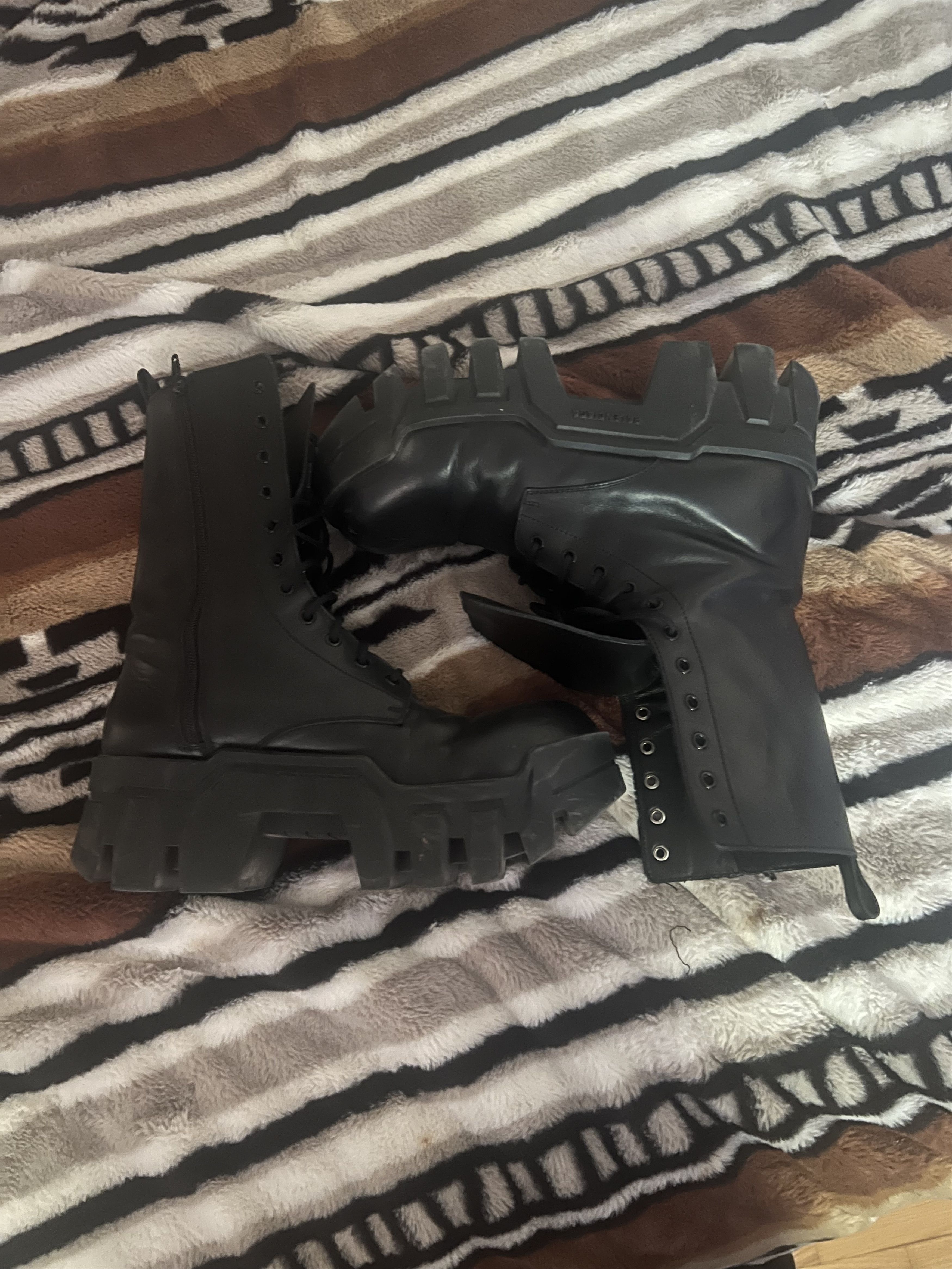 Balenciaga Balenciaga bulldozer boots Size US 11.5 / EU 44-45 - 1 Thumbnail