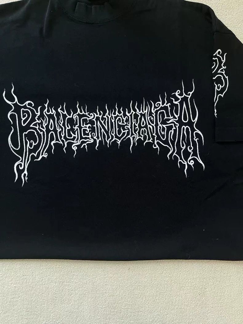 Balenciaga Balenciaga size 1 Monogrammed crewneck pullover short sleev Size US XS / EU 42 / 0 - 3 Thumbnail