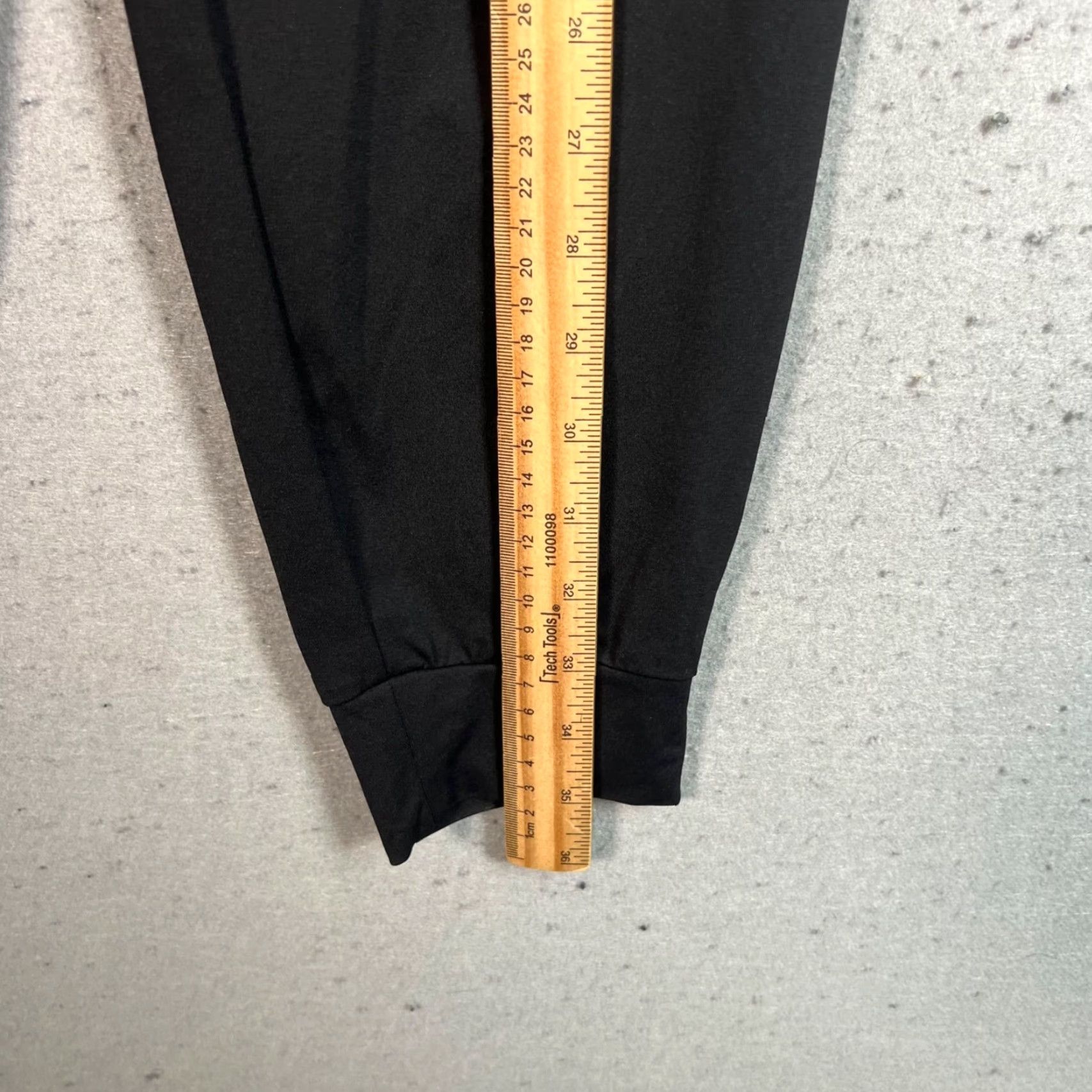 Uniqlo Uniqlo Womens XS Black Jogger Pants Lightweight Activewear Size 26" / US 2 / IT 38 - 5 Thumbnail