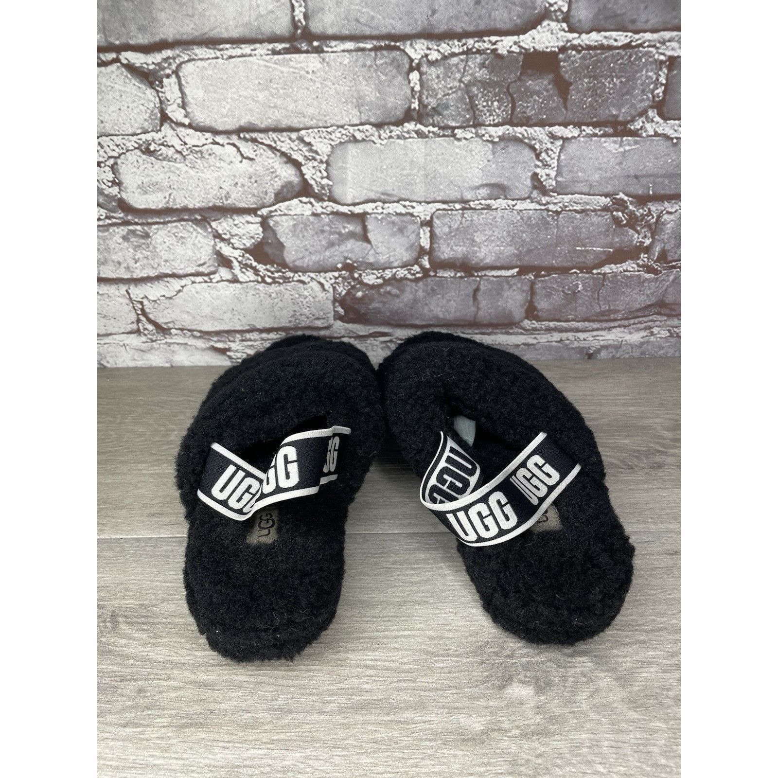 Ugg UGG Fluff Yeah Black Sheepskin Fur Slingback Slippers Sandal Size US 8 / IT 38 - 5 Thumbnail
