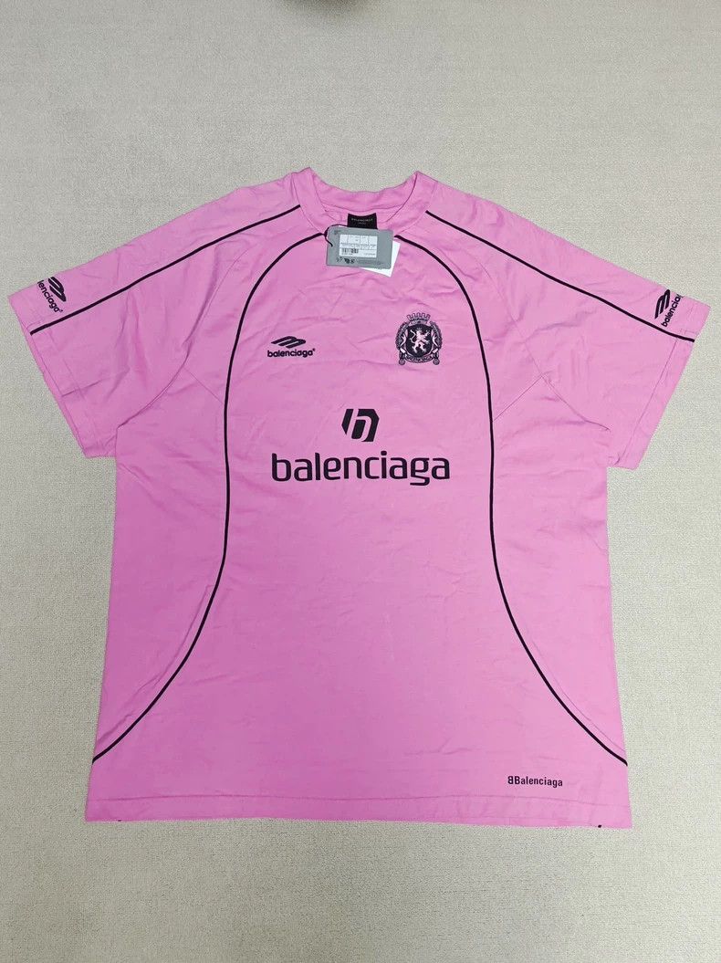Balenciaga Balenciaga Manchester United Soccer Short Sleeve T-Shirt - dmc Size US L / EU 52-54 / 3 - 1 Thumbnail