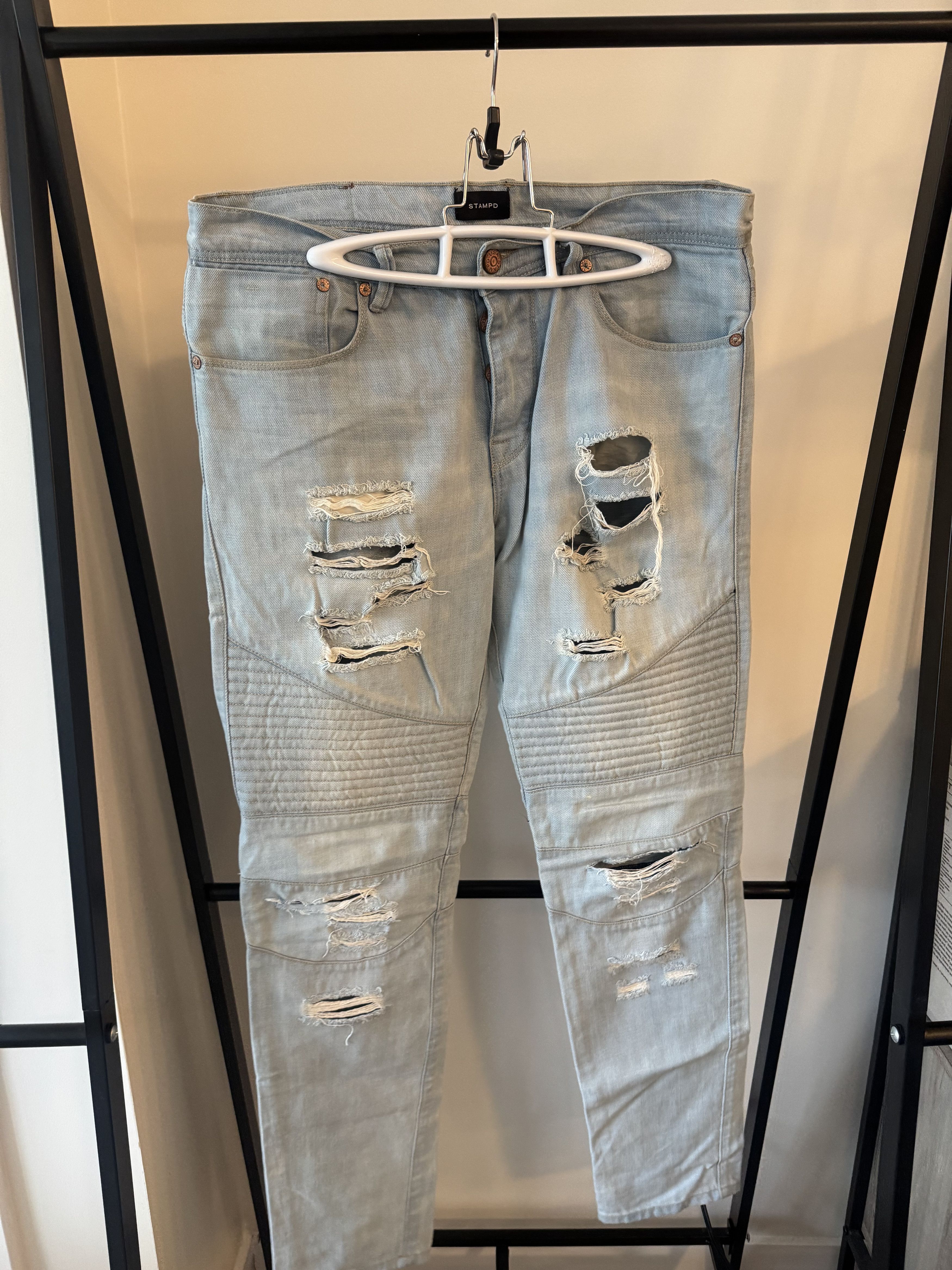 Stampd Stampd LA Moto Denim TRASHED ripped light blue wash 32 Size US 32 / EU 48 - 2 Thumbnail