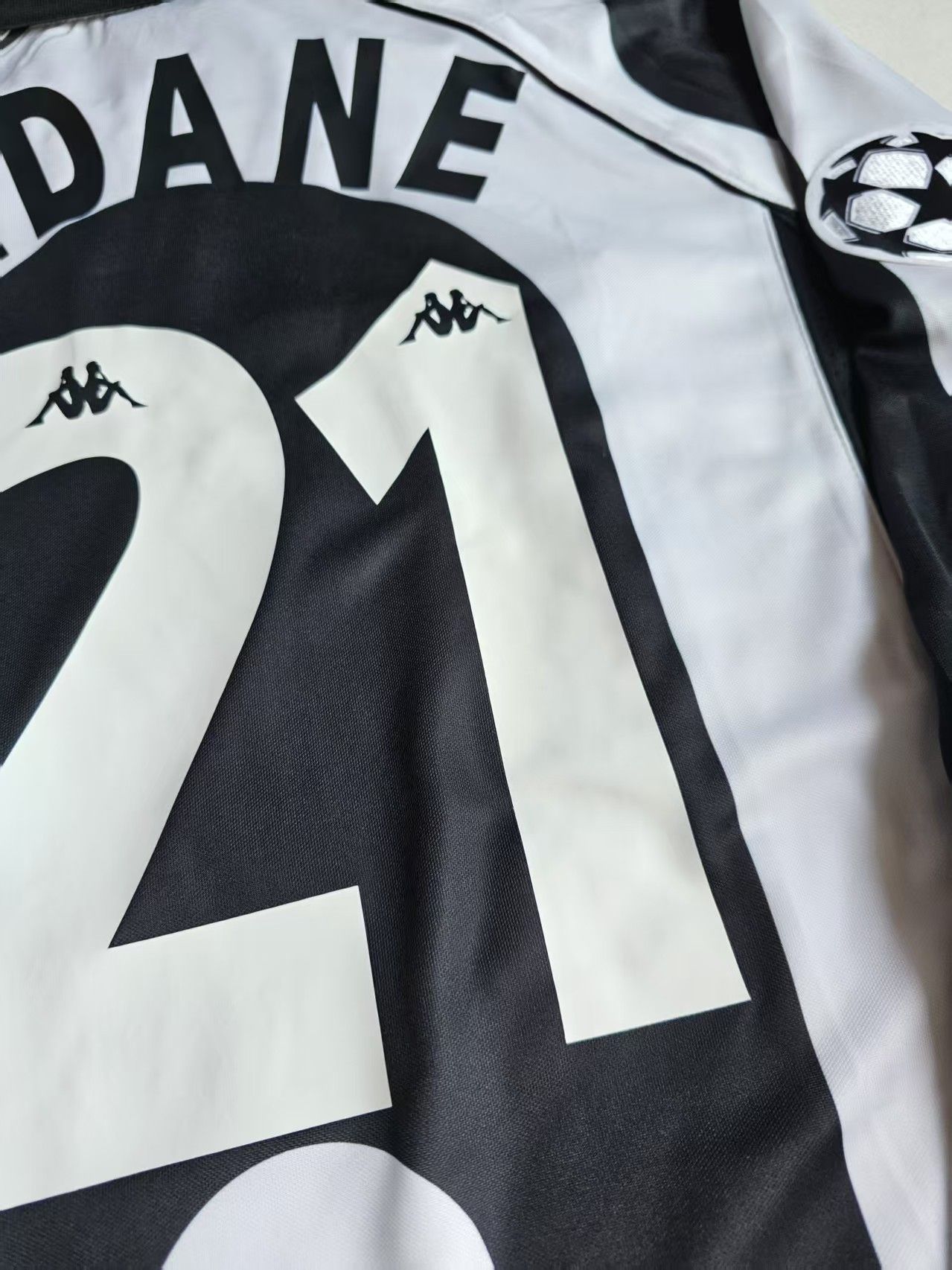 Other 1997 1998 Juventus #21 Zidane Jersey Longsleeve Size US XXL / EU 58 / 5 - 6 Thumbnail