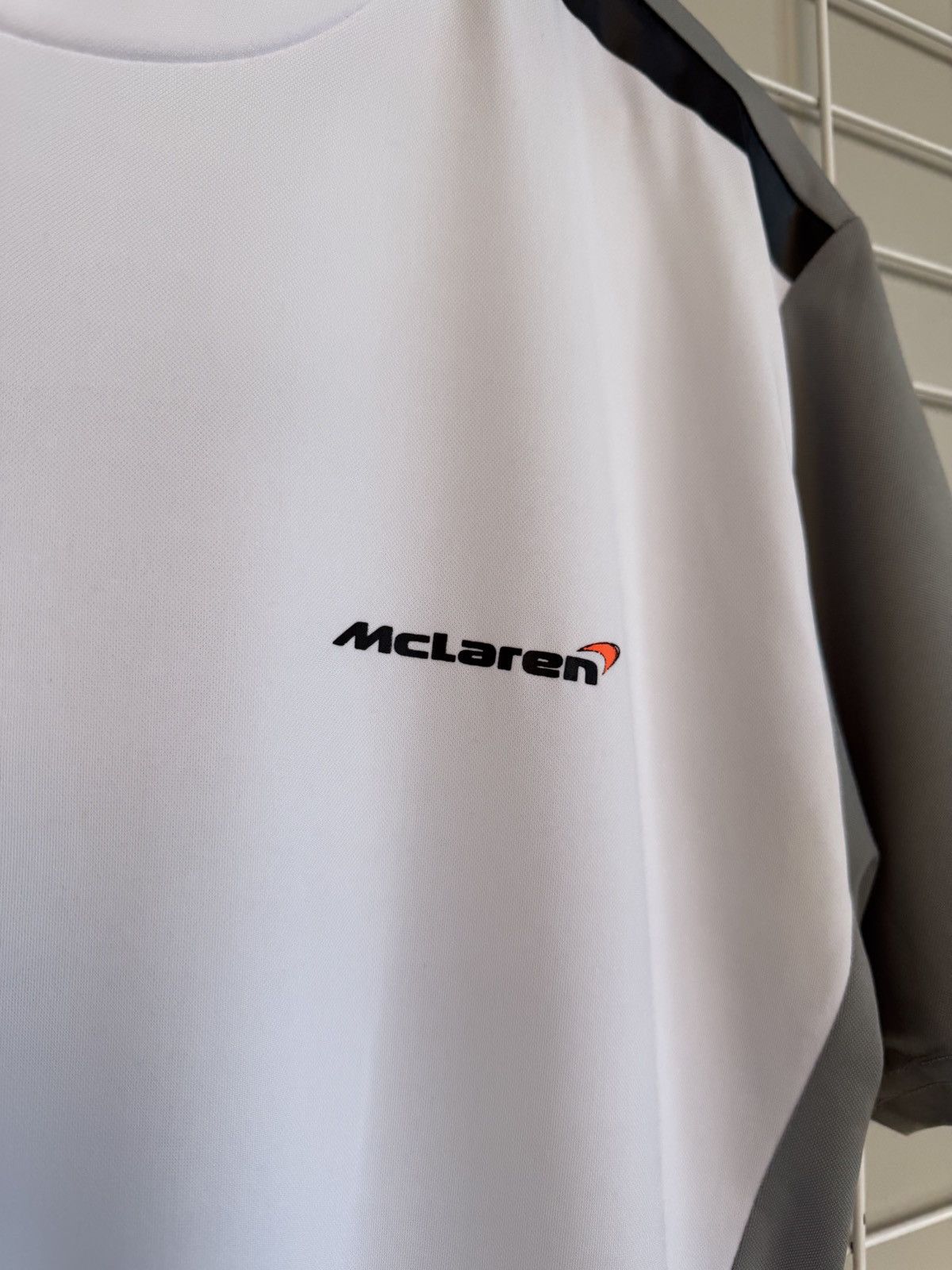 Hugo Boss McLaren Mercedes 2014 F-1 T-Shirt Mens Size XL/L Hugo Boss Size US XL / EU 56 / 4 - 13 Thumbnail