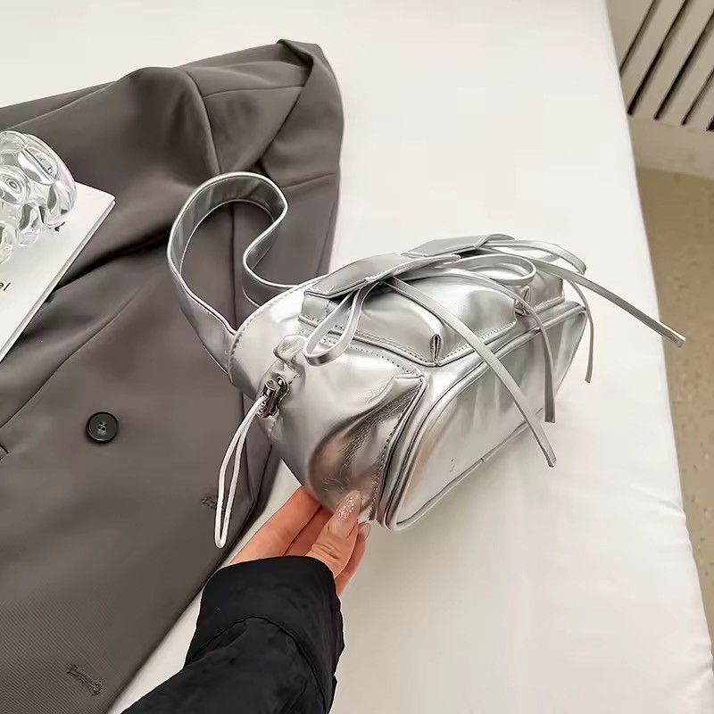 Other Vintage Y2k Style PU Leather Silver Metallic Shoulder Bag Size ONE SIZE - 7 Thumbnail
