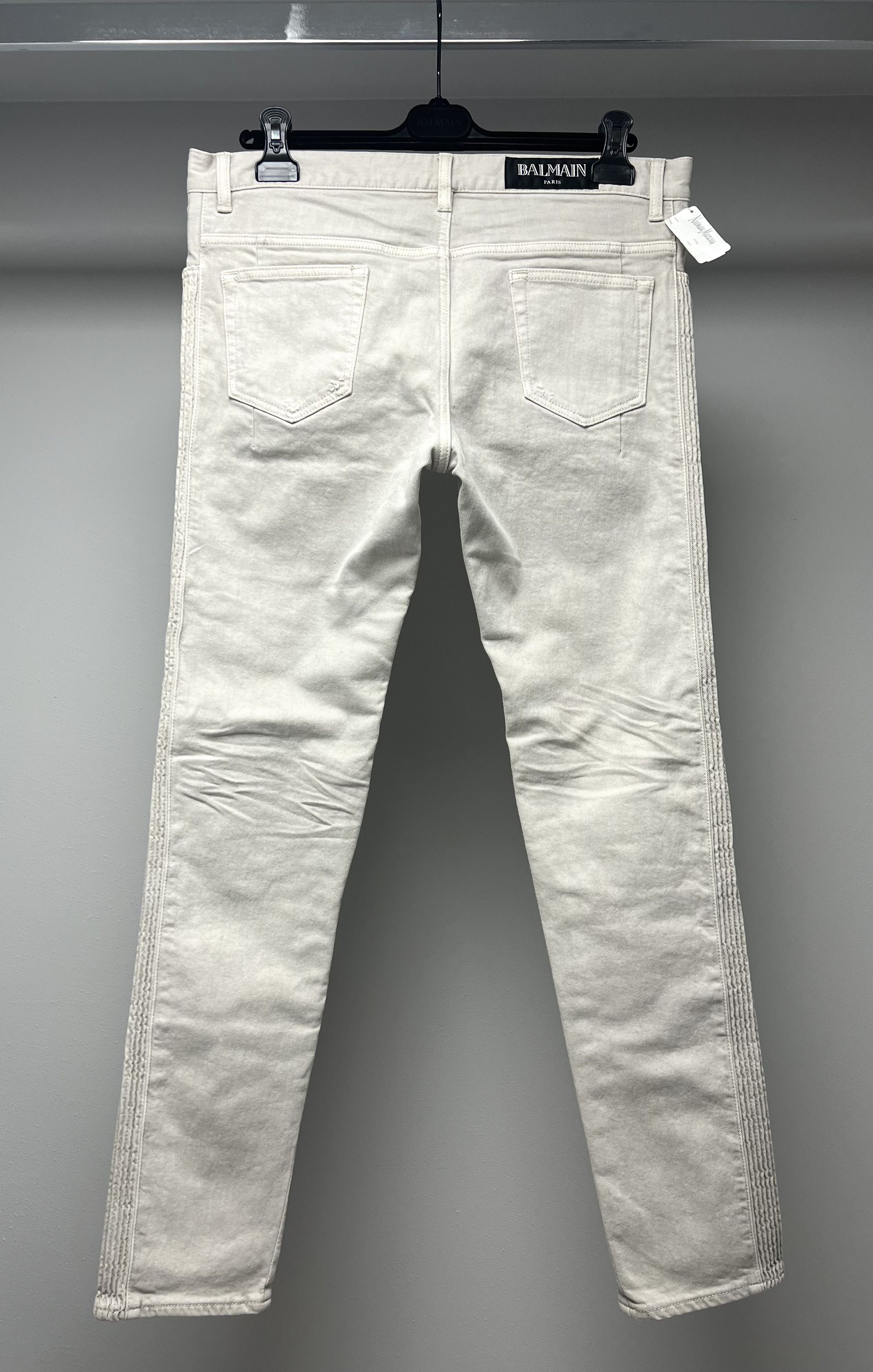 Balmain 1625$ NWT, BALMAIN LIGHT GREY DISTRESSED RIBBED DENIM JEANS Size US 34 / EU 50 - 6 Thumbnail