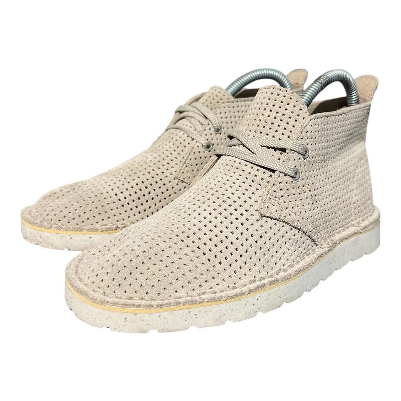 Clarks Clarks Originals Perforated Chukka Boots Beige Size US 6 / IT 36 - 1 Thumbnail