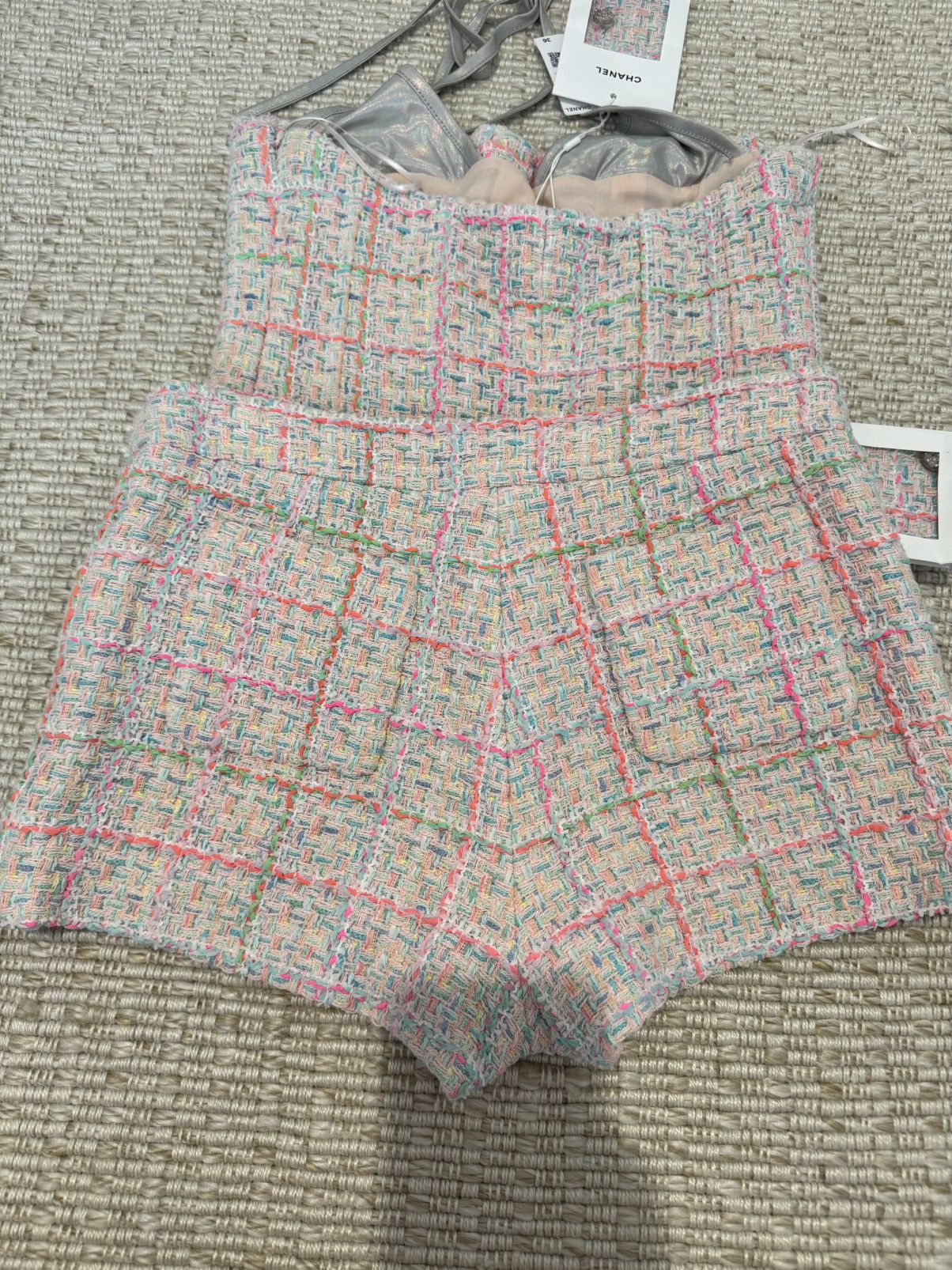 Chanel Chanel 24C tweed top shorts set szie 36 Size XS / US 0-2 / IT 36-38 - 5 Thumbnail
