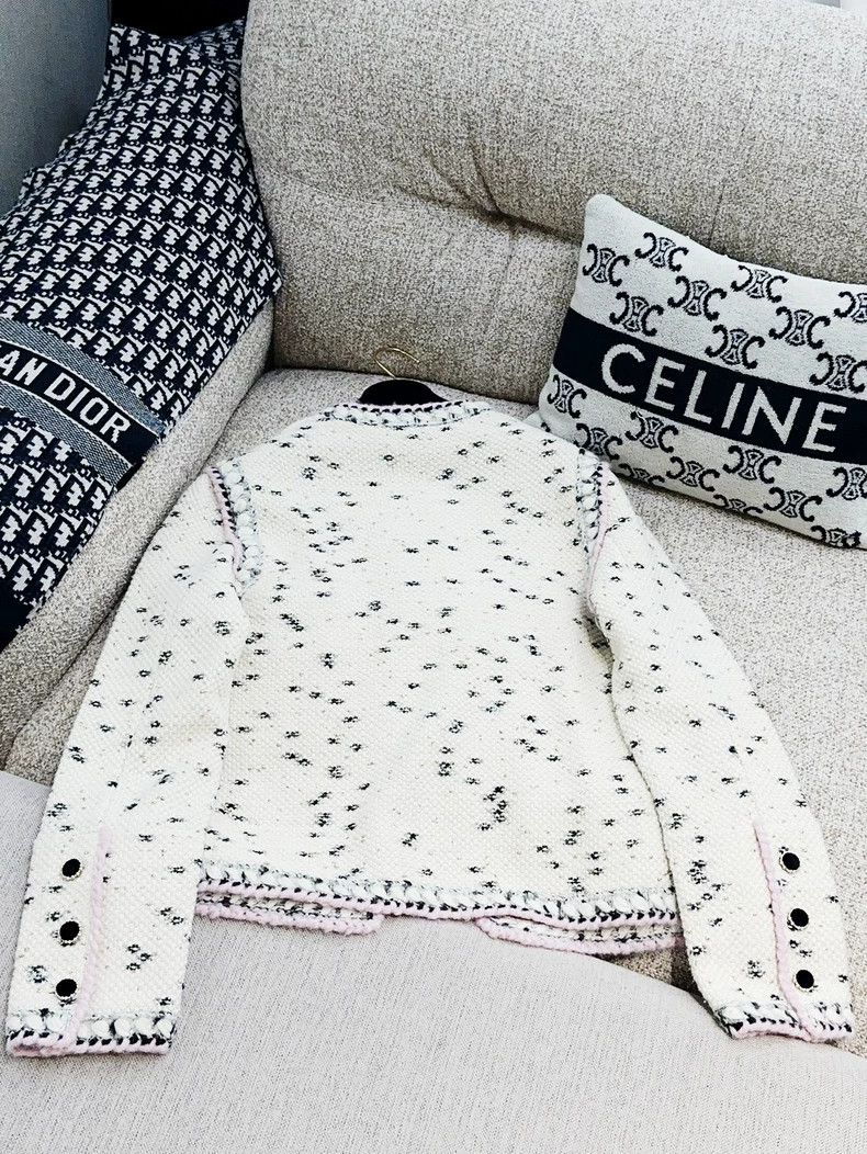Chanel Chanel 21A Castle Series White Cream Spotted Two Pockets P Size S / US 4 / IT 40 - 4 Thumbnail