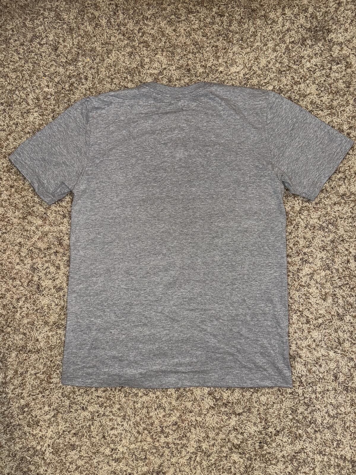 Nike Vintaged Nike Men’s Vintage Logo Abstract T-Shirt 2012 Size US M / EU 48-50 / 2 - 3 Thumbnail