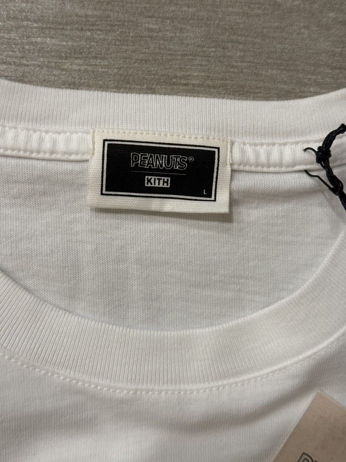 Kith × Peanuts KITH for Peanuts Doghouse Classic Logo Snoopy Tee White Sz L Size US L / EU 52-54 / 3 - 7 Thumbnail
