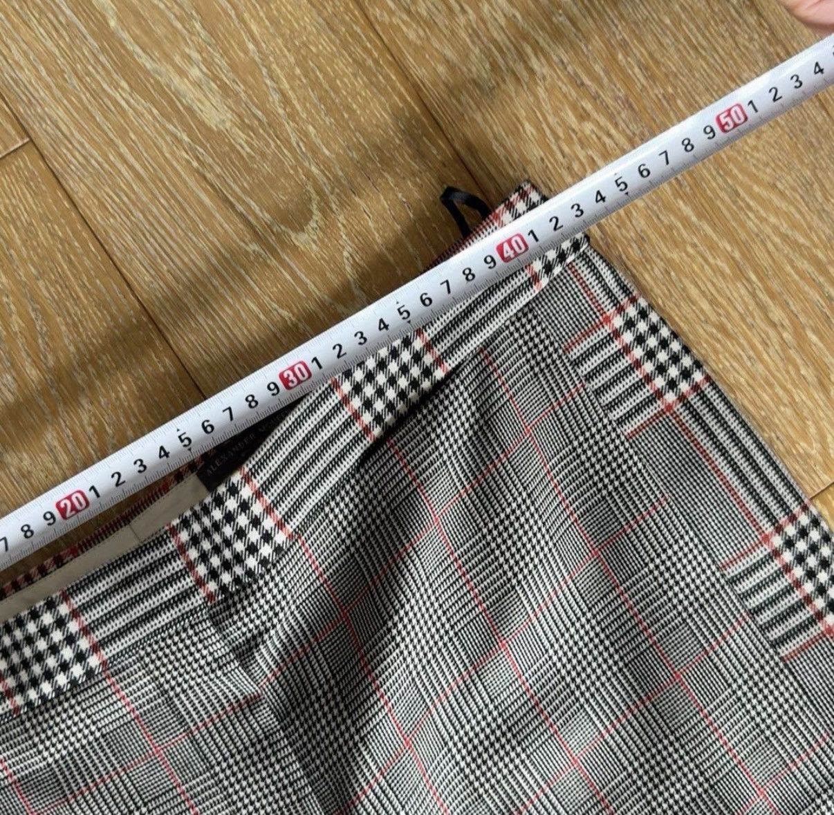 Alexander McQueen Alexander McQueen Checkered Trousers Size US 30 / EU 46 - 3 Thumbnail