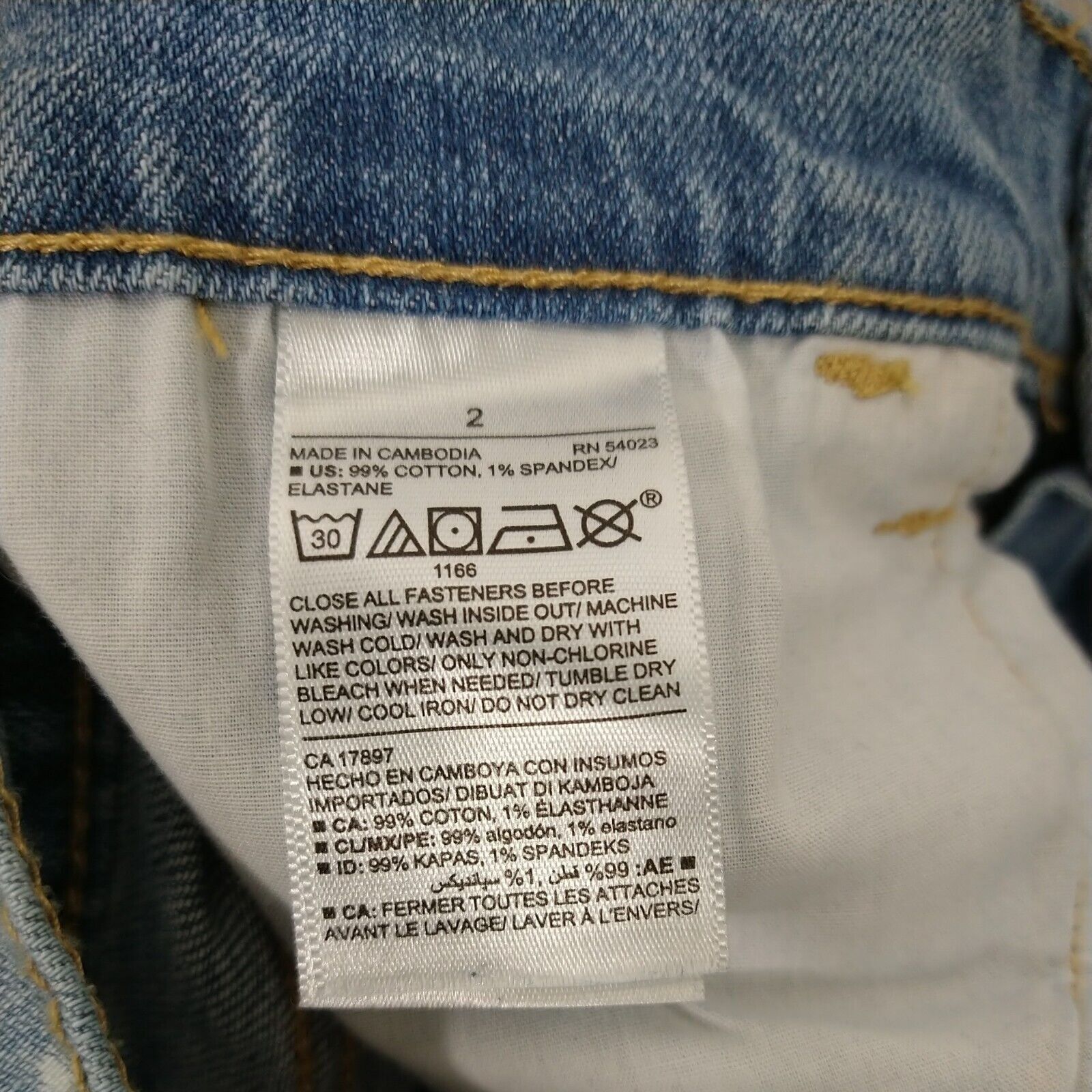 Old Navy Old Navy Cut Off Boyfriend Denim Jean Booty Shorts Size 2 Size 26" / US 2 / IT 38 - 4 Thumbnail