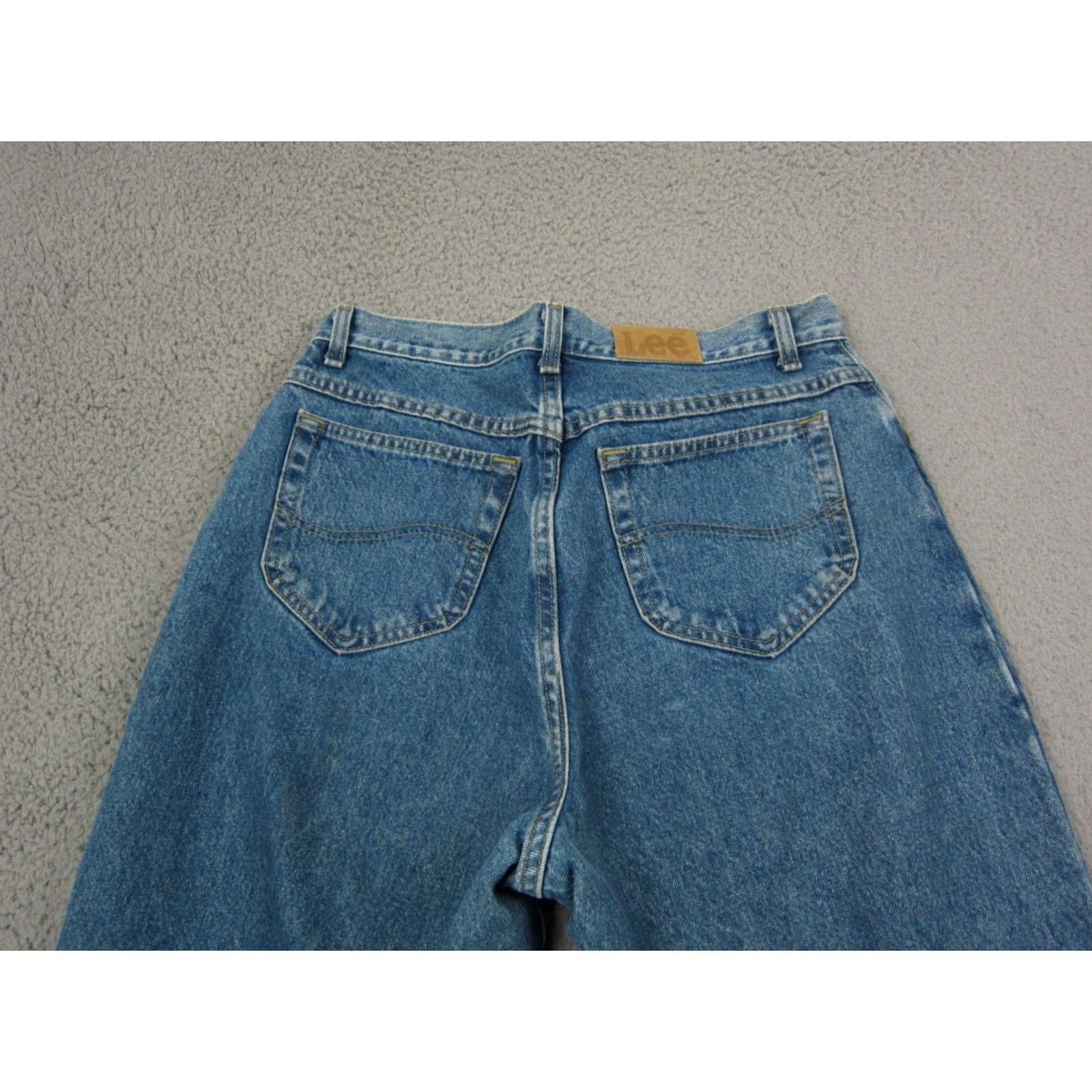 Lee Vintage Lee Jeans Womens 16 Blue 31 x 33 Lightwash Tapered Riders Made in USA Jeans Women 90s USA Men? (Error) Size 38" / US 16 / IT 52 - 5 Thumbnail