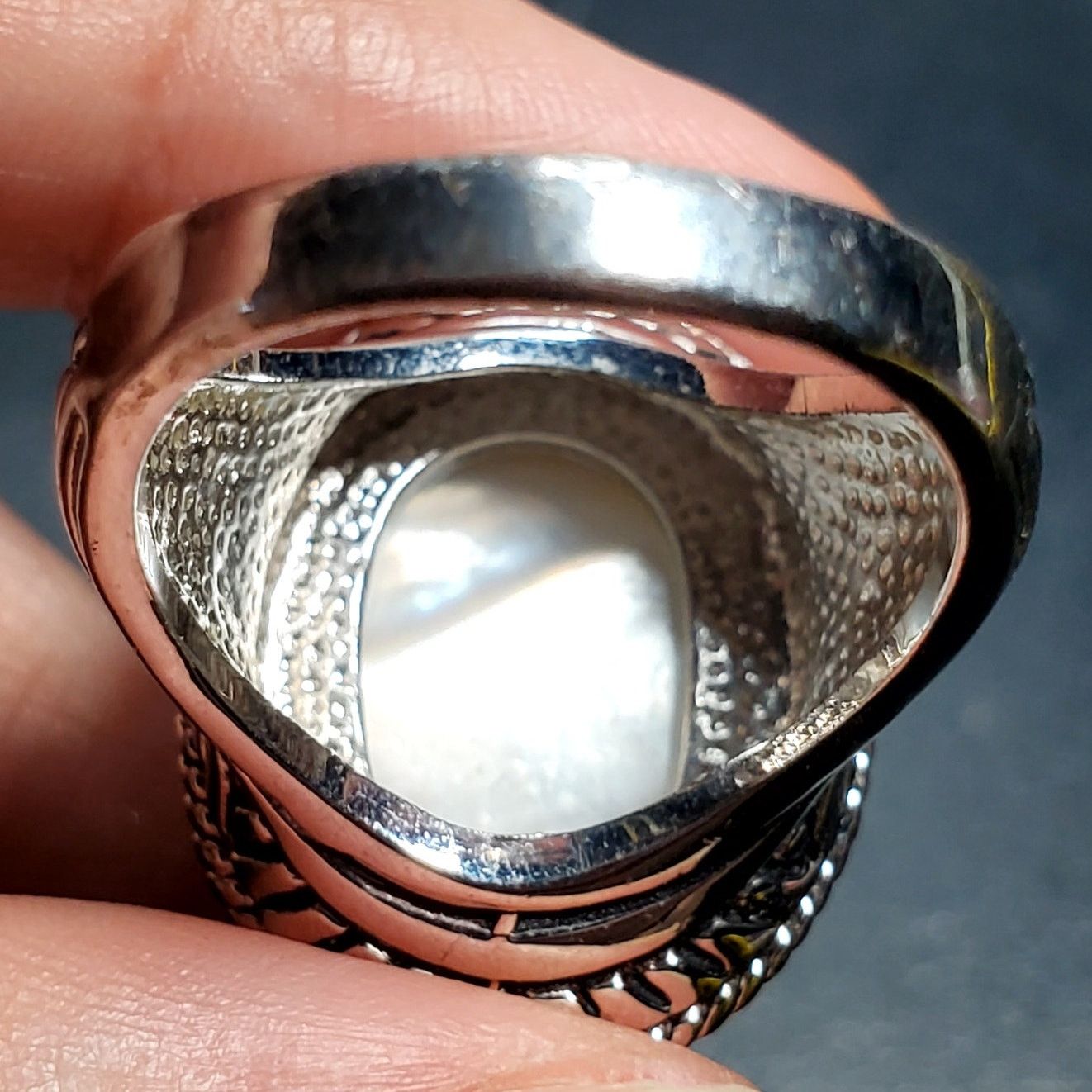 Other Silver Tone Rope Mother of Pearl Oval Statement Ring Sz 9 Size ONE SIZE - 6 Thumbnail