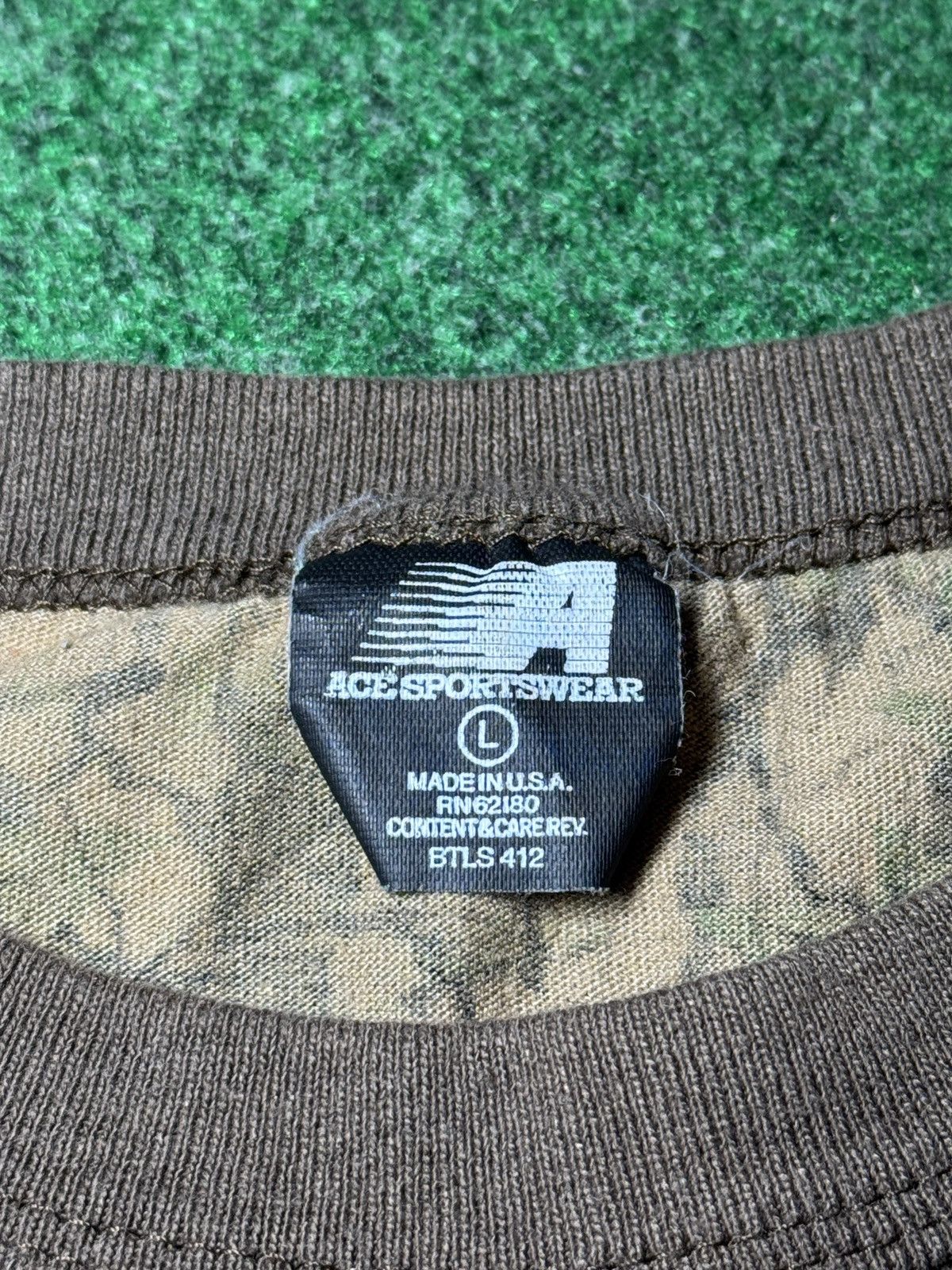 Realtree Vintage Trebark Camo Long Sleeve Small 21x2490s T Shirt Size US S / EU 44-46 / 1 - 3 Thumbnail