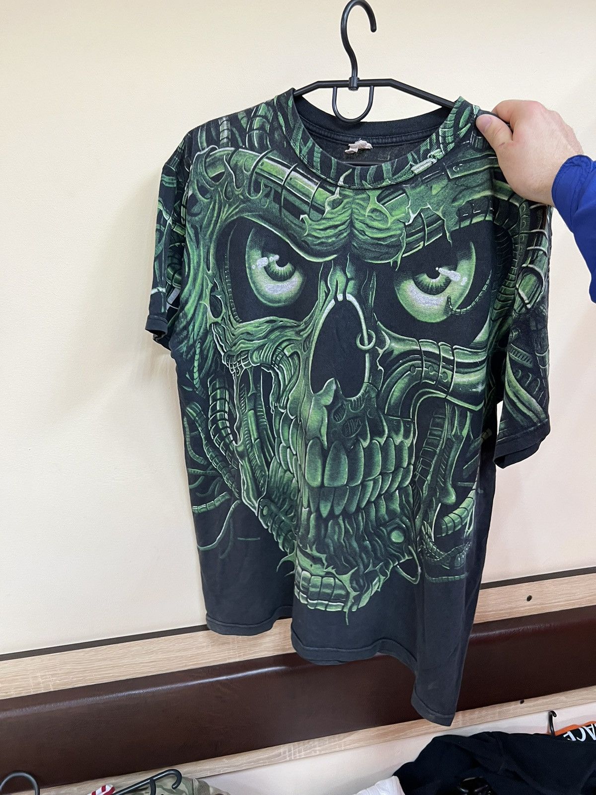 Liquid Blue Vintage 1998 Liquid Blue Terminator AOP Tshirt Size US L / EU 52-54 / 3 - 1 Thumbnail