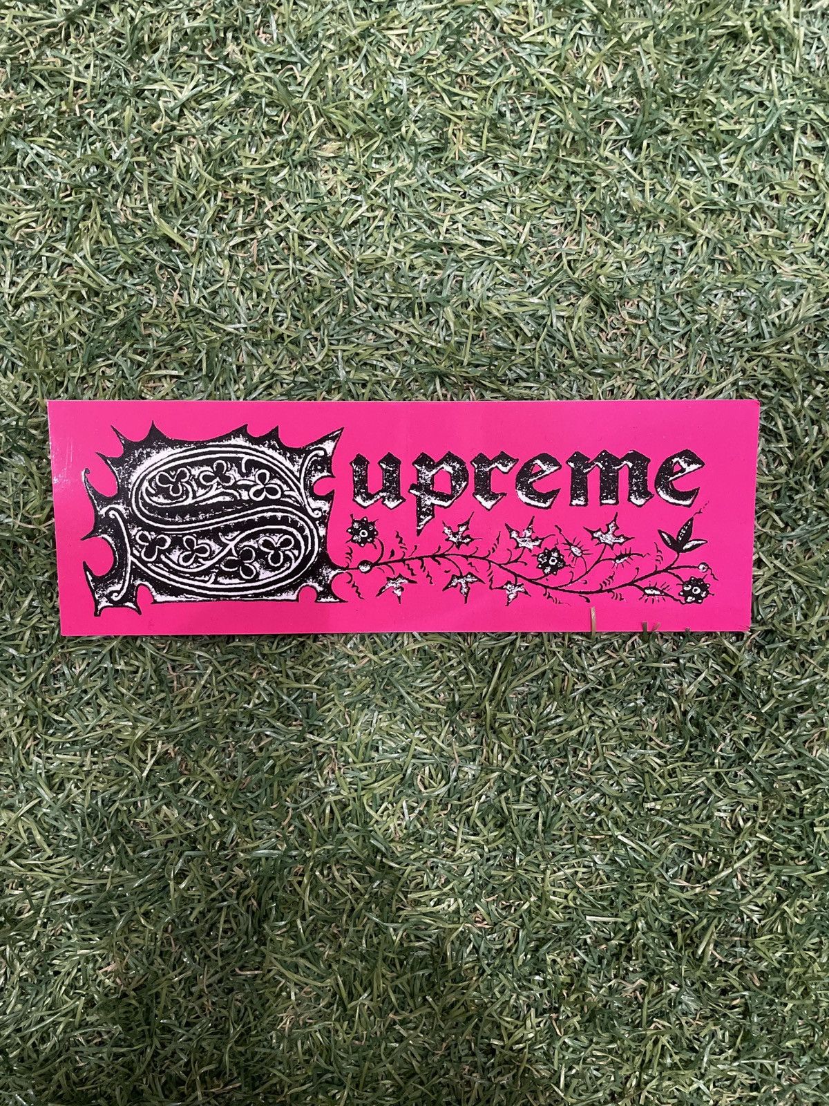 Supreme Supreme Saint Sebastian Sticker Pink Black Size ONE SIZE - 1 Preview