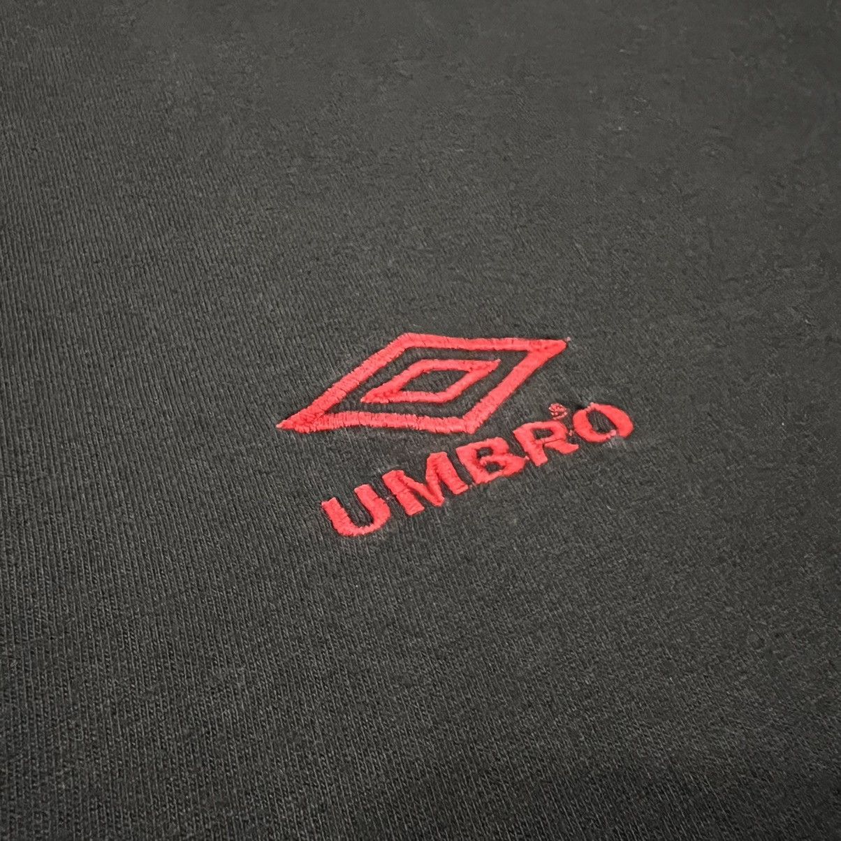 Umbro × Vintage Cheap - Vintage Man United Size US L / EU 52-54 / 3 - 3 Thumbnail